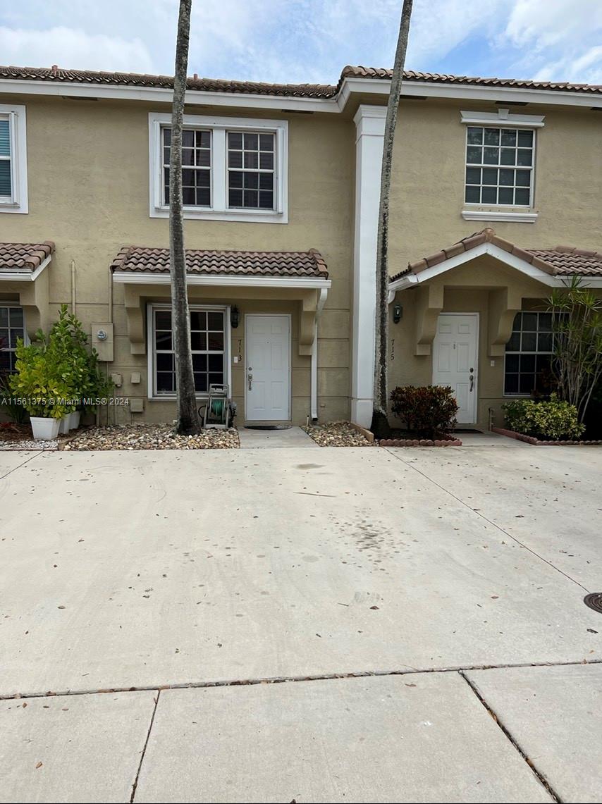 Pembroke Pines, Florida 33025, 2 Bedrooms Bedrooms, ,2 BathroomsBathrooms,Residentiallease,For Rent,A11561375