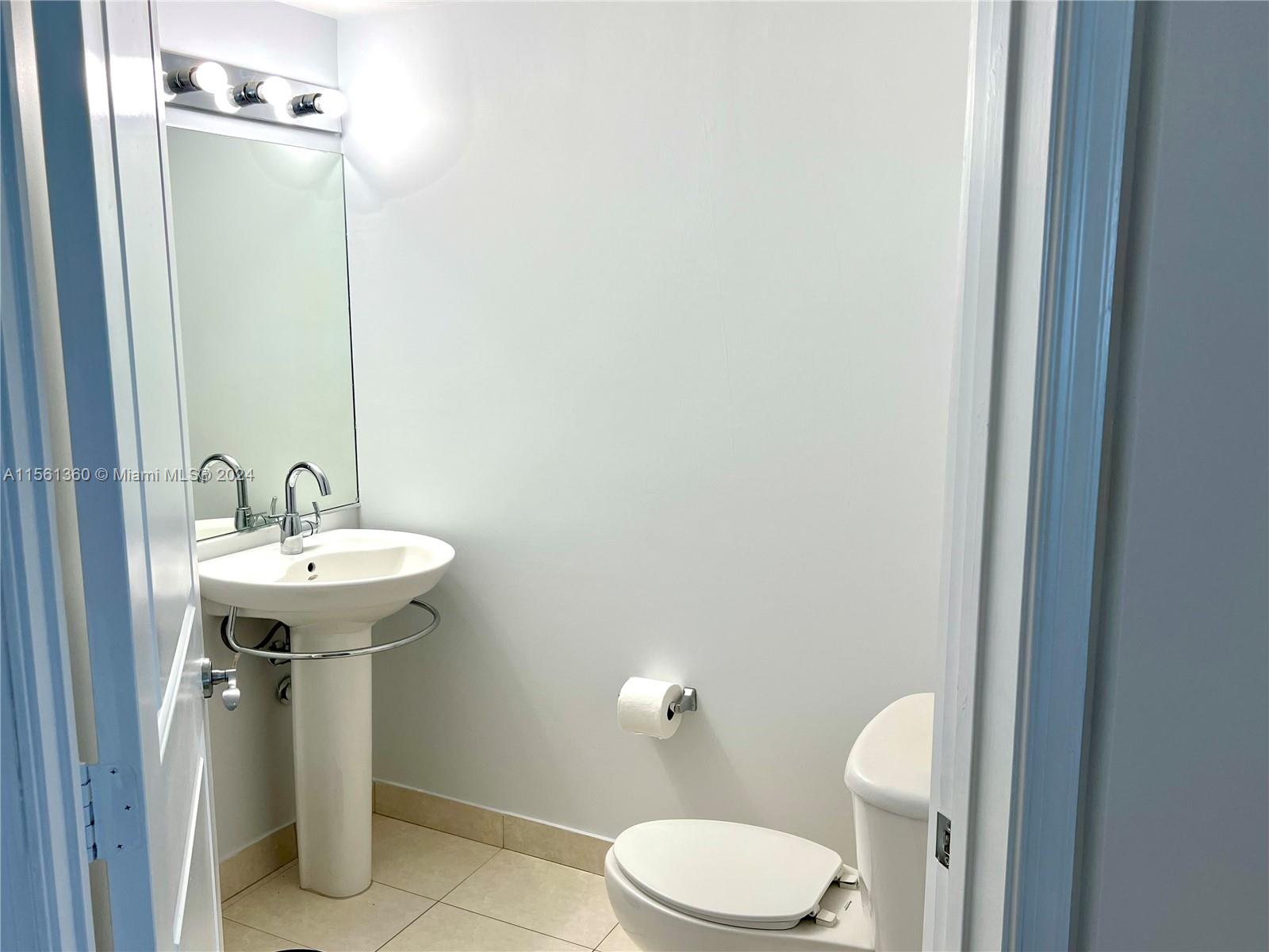 480 NE 30th St 802, Miami, Florida 33137, 1 Bedroom Bedrooms, ,1 BathroomBathrooms,Residential,For Sale,480 NE 30th St 802,A11561360