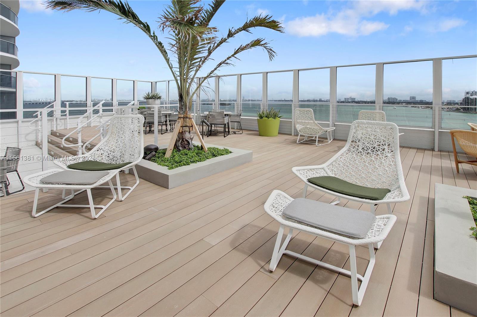 1756 N Bayshore Dr 17G, Miami, Florida 33132, 2 Bedrooms Bedrooms, ,2 BathroomsBathrooms,Residentiallease,For Rent,1756 N Bayshore Dr 17G,A11561381