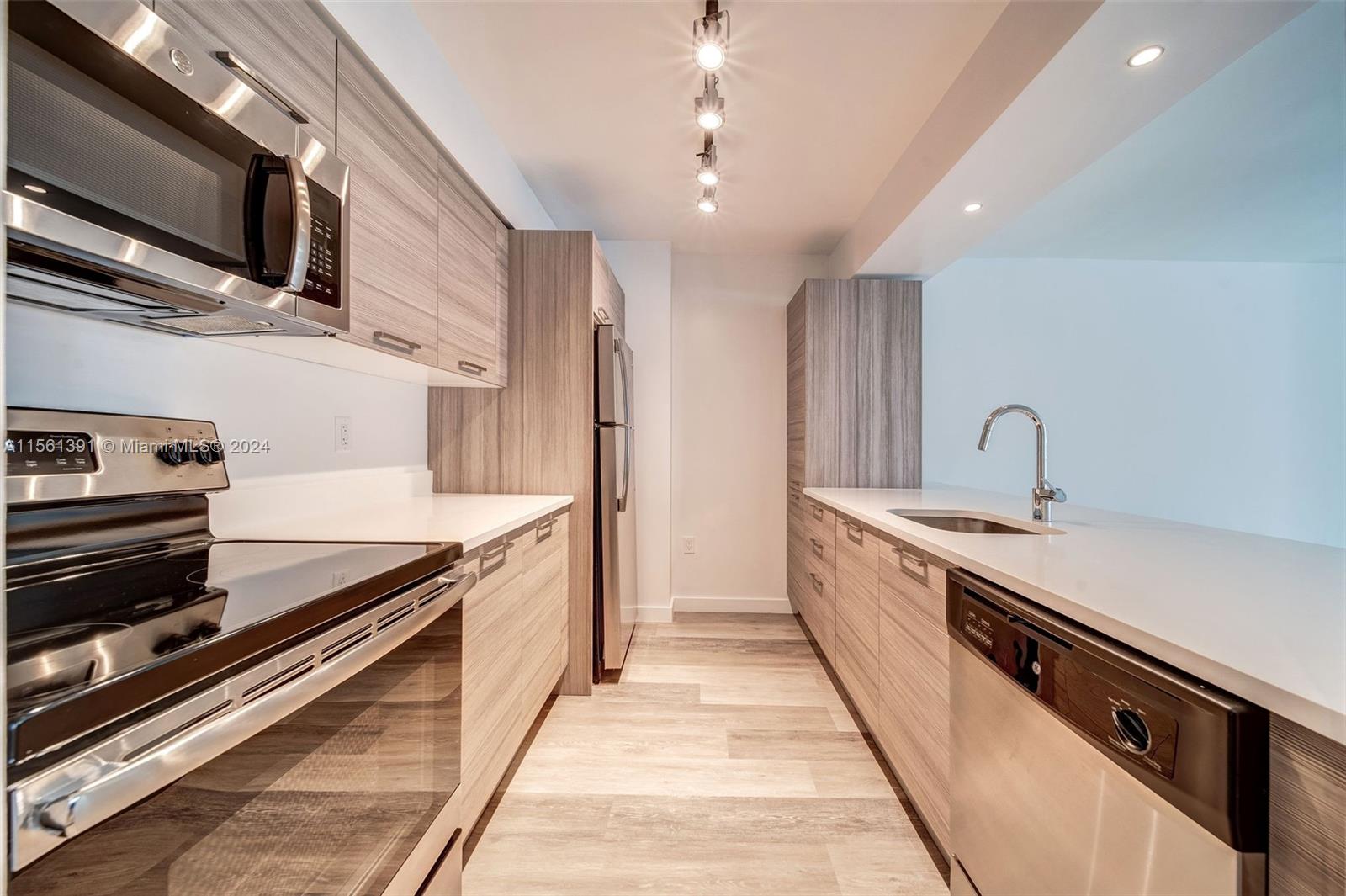 1756 N Bayshore Dr 26J, Miami, Florida 33132, 1 Bedroom Bedrooms, ,1 BathroomBathrooms,Residentiallease,For Rent,1756 N Bayshore Dr 26J,A11561391