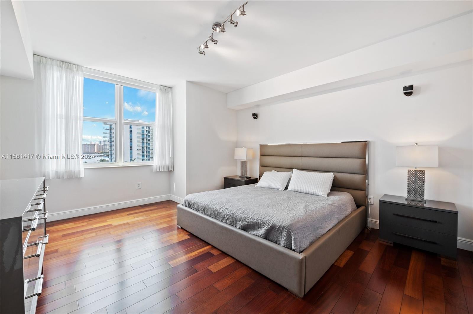 3330 NE 190th St 717, Aventura, Florida 33180, 2 Bedrooms Bedrooms, ,2 BathroomsBathrooms,Residential,For Sale,3330 NE 190th St 717,A11561417