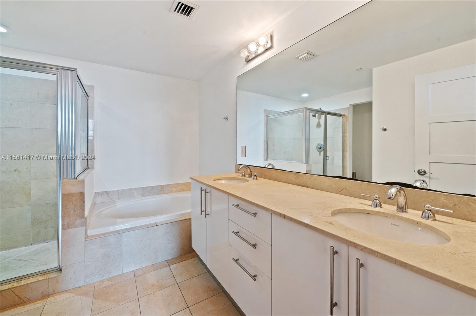 3330 NE 190th St 717, Aventura, Florida 33180, 2 Bedrooms Bedrooms, ,2 BathroomsBathrooms,Residential,For Sale,3330 NE 190th St 717,A11561417