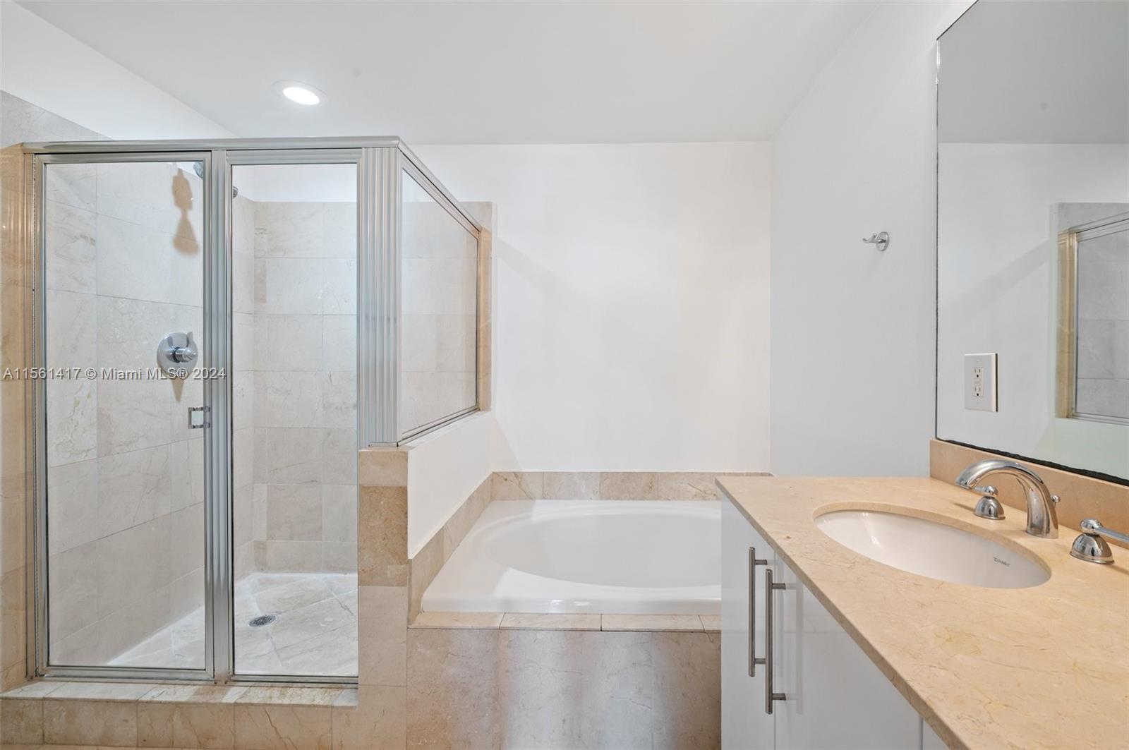 3330 NE 190th St 717, Aventura, Florida 33180, 2 Bedrooms Bedrooms, ,2 BathroomsBathrooms,Residential,For Sale,3330 NE 190th St 717,A11561417