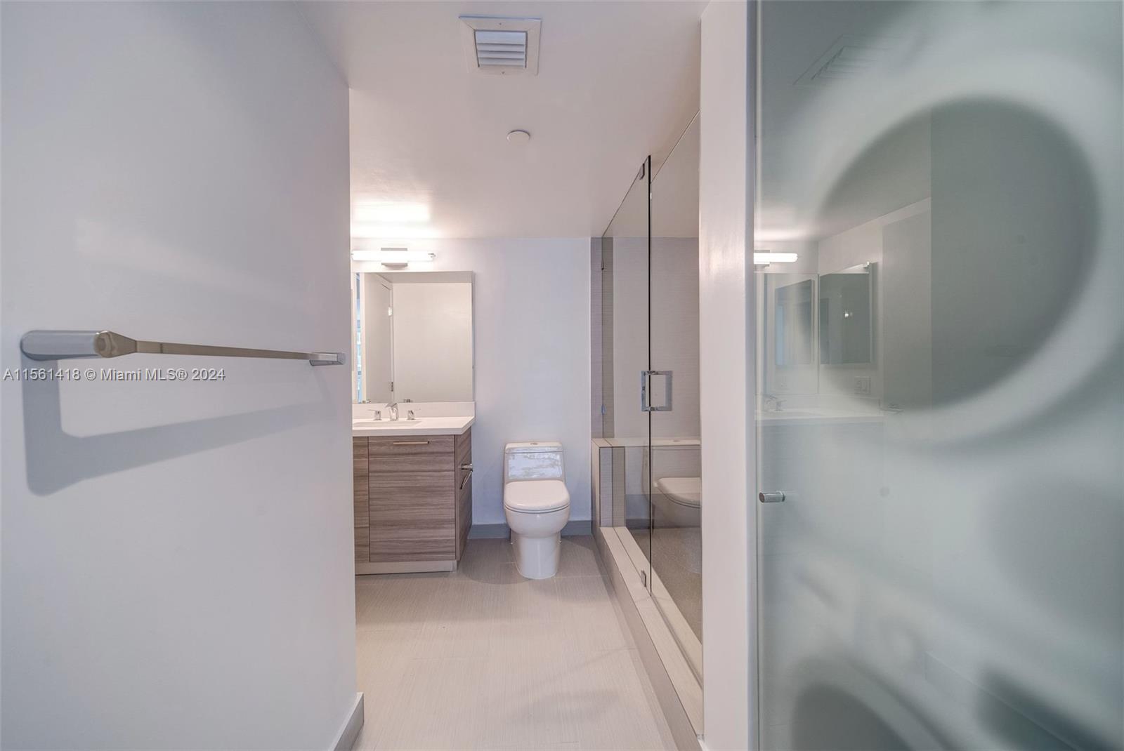 1756 N Bayshore Dr 19D, Miami, Florida 33132, 1 Bedroom Bedrooms, ,1 BathroomBathrooms,Residentiallease,For Rent,1756 N Bayshore Dr 19D,A11561418