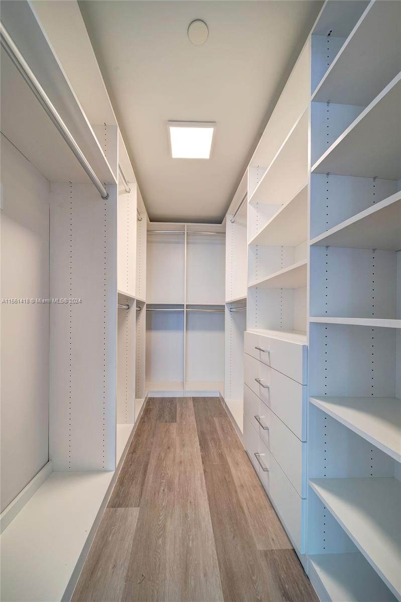 1756 N Bayshore Dr 19D, Miami, Florida 33132, 1 Bedroom Bedrooms, ,1 BathroomBathrooms,Residentiallease,For Rent,1756 N Bayshore Dr 19D,A11561418