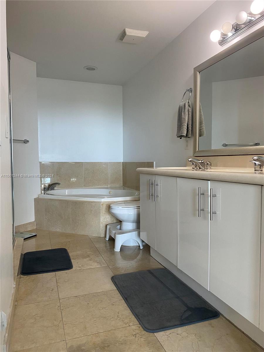 7900 Harbor Island Dr 513, North Bay Village, Florida 33141, 3 Bedrooms Bedrooms, ,2 BathroomsBathrooms,Residential,For Sale,7900 Harbor Island Dr 513,A11561244