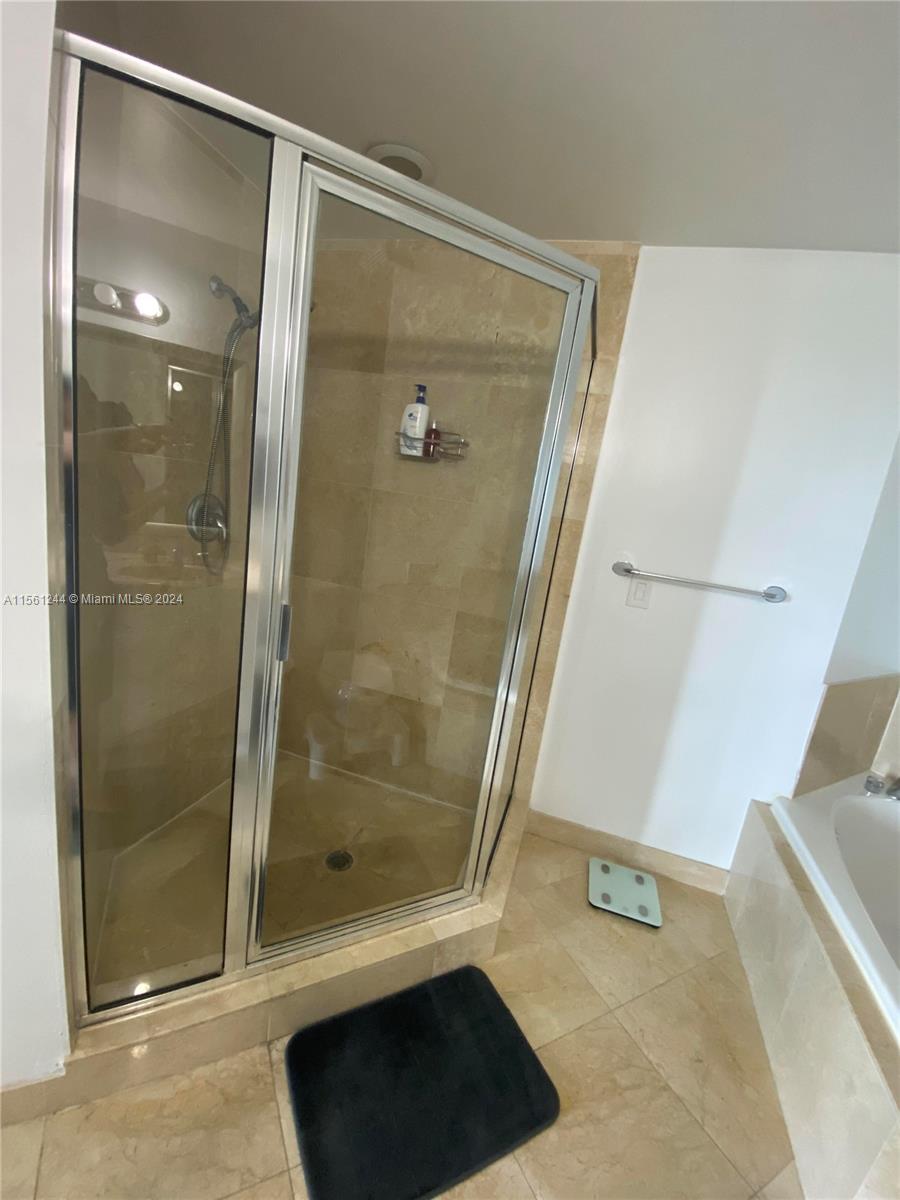 7900 Harbor Island Dr 513, North Bay Village, Florida 33141, 3 Bedrooms Bedrooms, ,2 BathroomsBathrooms,Residential,For Sale,7900 Harbor Island Dr 513,A11561244