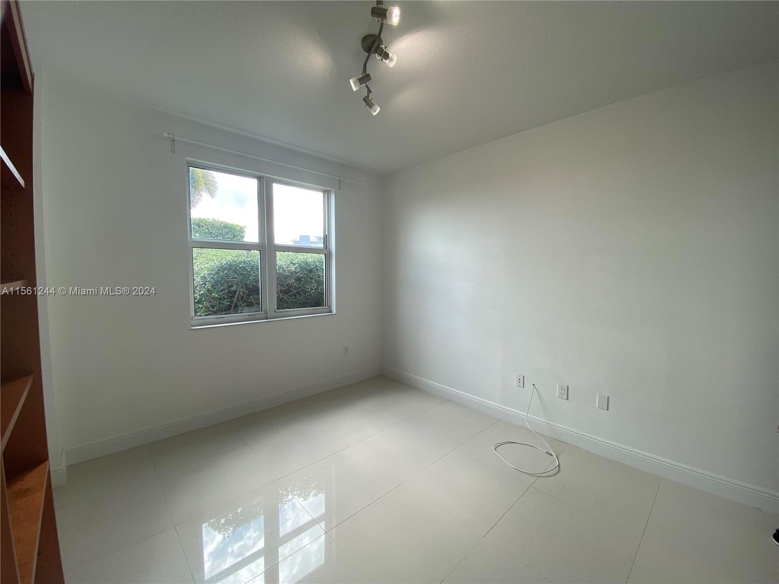 7900 Harbor Island Dr 513, North Bay Village, Florida 33141, 3 Bedrooms Bedrooms, ,2 BathroomsBathrooms,Residential,For Sale,7900 Harbor Island Dr 513,A11561244