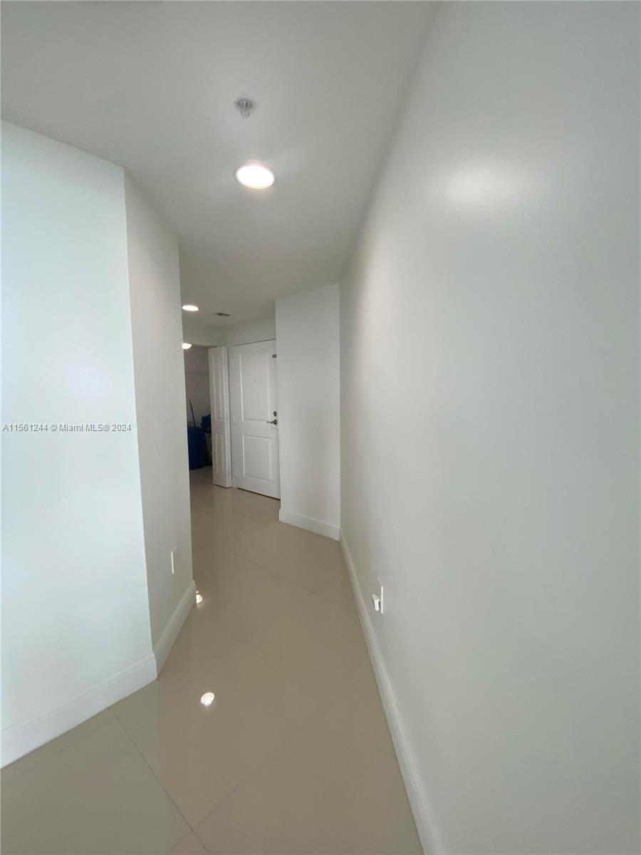 7900 Harbor Island Dr 513, North Bay Village, Florida 33141, 3 Bedrooms Bedrooms, ,2 BathroomsBathrooms,Residential,For Sale,7900 Harbor Island Dr 513,A11561244