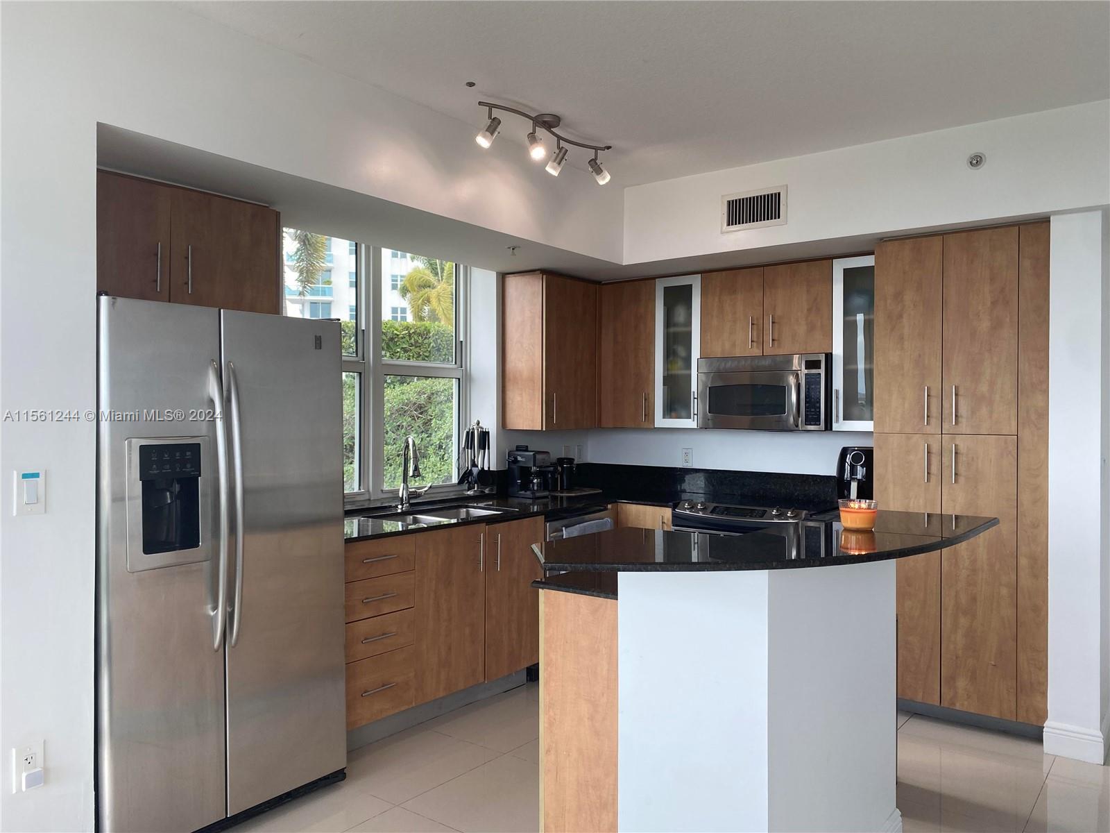7900 Harbor Island Dr 513, North Bay Village, Florida 33141, 3 Bedrooms Bedrooms, ,2 BathroomsBathrooms,Residential,For Sale,7900 Harbor Island Dr 513,A11561244
