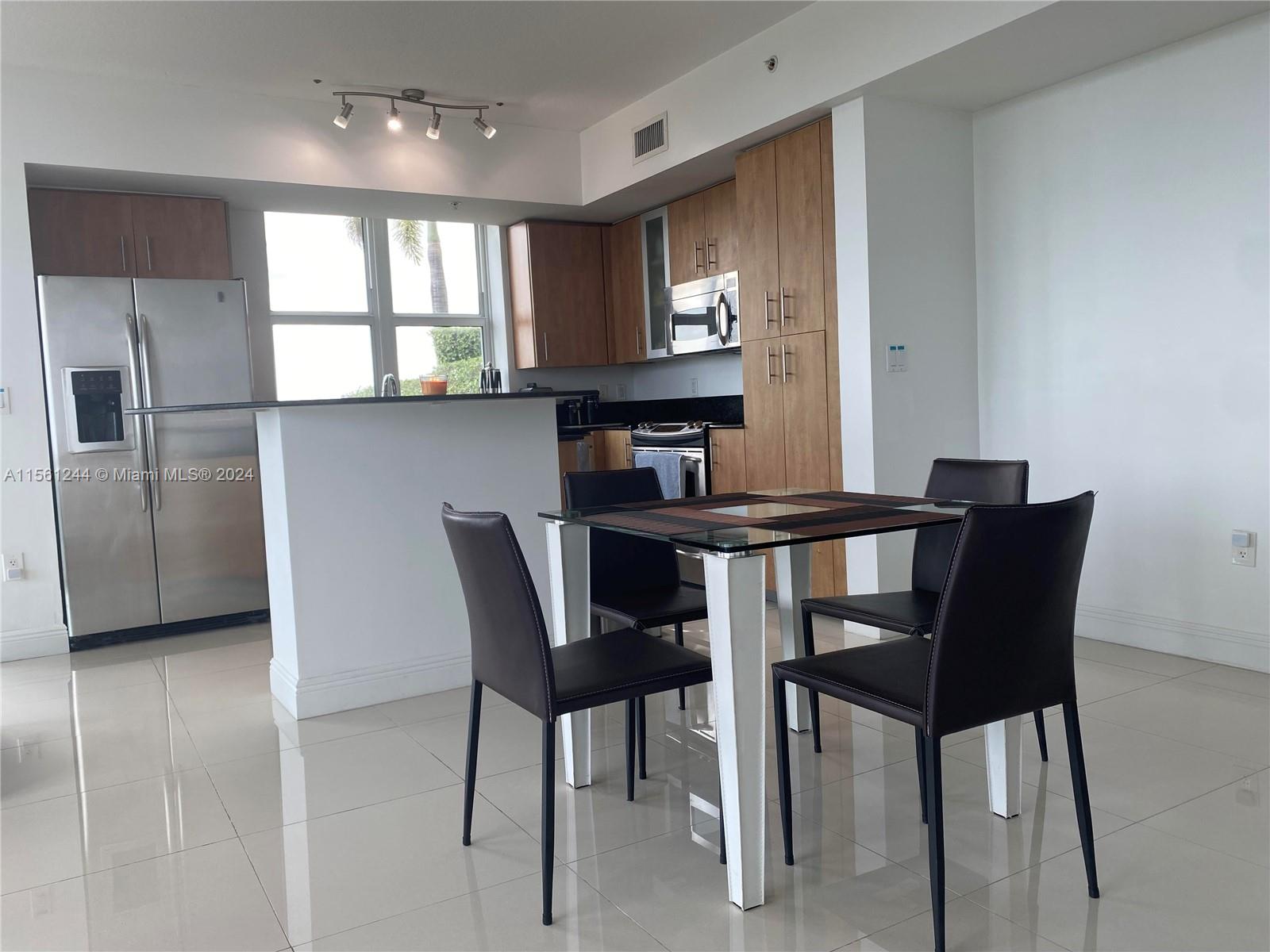 7900 Harbor Island Dr 513, North Bay Village, Florida 33141, 3 Bedrooms Bedrooms, ,2 BathroomsBathrooms,Residential,For Sale,7900 Harbor Island Dr 513,A11561244