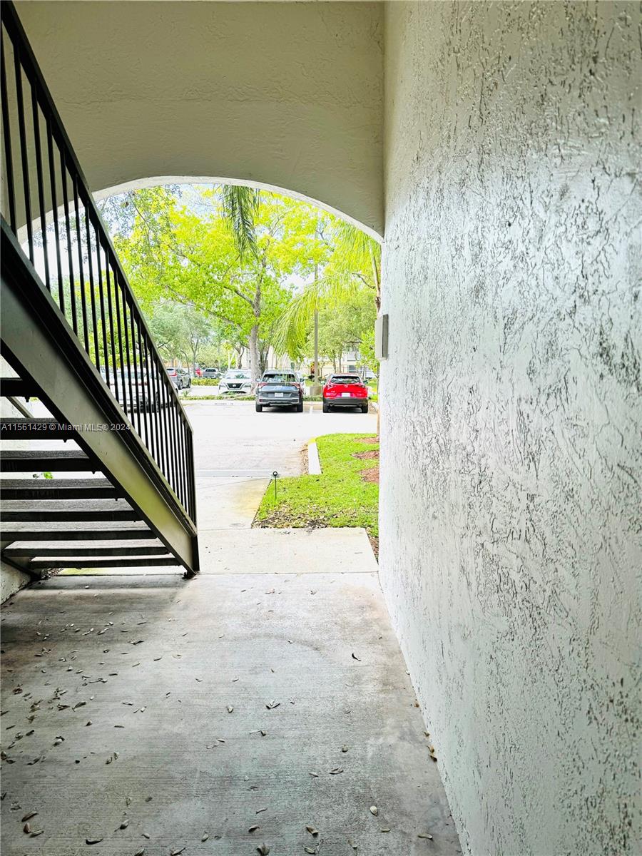 520 S Park Rd 16-12, Hollywood, Florida 33021, 1 Bedroom Bedrooms, ,1 BathroomBathrooms,Residential,For Sale,520 S Park Rd 16-12,A11561429