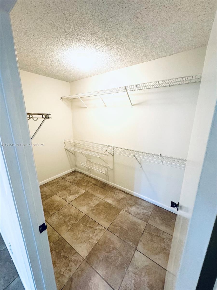 520 S Park Rd 16-12, Hollywood, Florida 33021, 1 Bedroom Bedrooms, ,1 BathroomBathrooms,Residential,For Sale,520 S Park Rd 16-12,A11561429