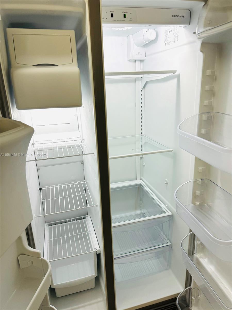 520 S Park Rd 16-12, Hollywood, Florida 33021, 1 Bedroom Bedrooms, ,1 BathroomBathrooms,Residential,For Sale,520 S Park Rd 16-12,A11561429