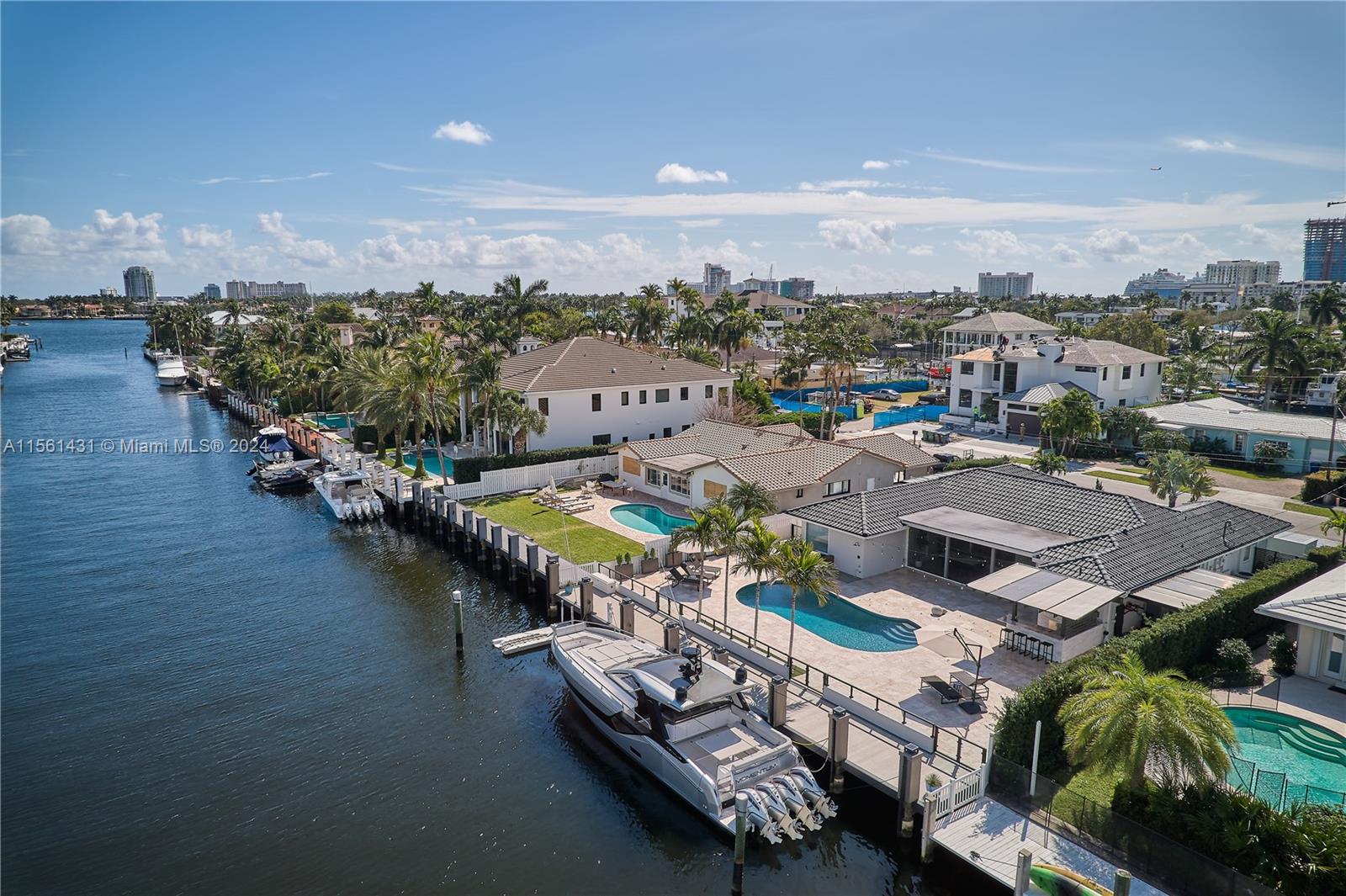 1601 SE 11th St  For Sale A11561431, FL