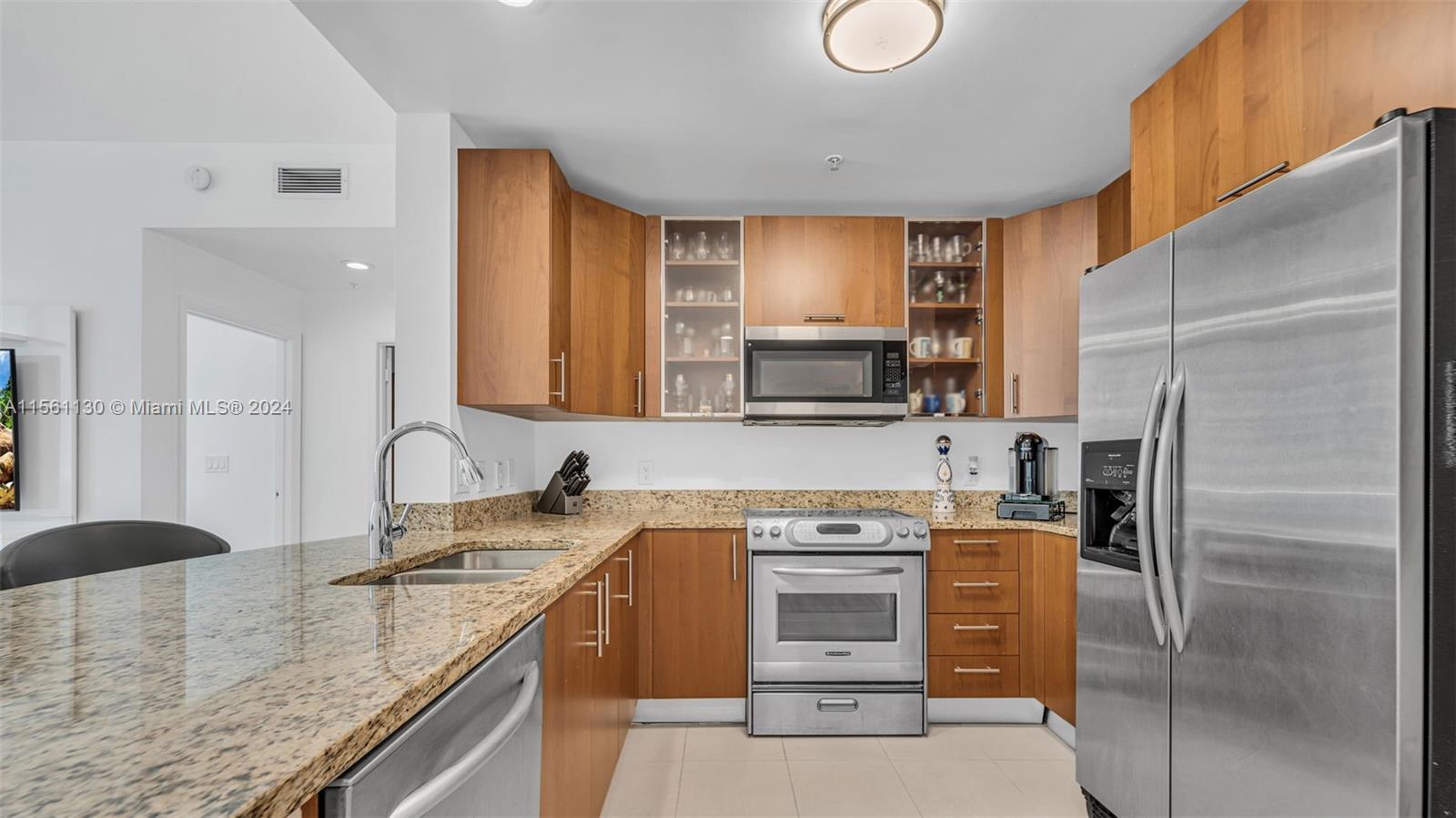 1945 S Ocean Dr 705, Hallandale Beach, Florida 33009, 1 Bedroom Bedrooms, ,1 BathroomBathrooms,Residentiallease,For Rent,1945 S Ocean Dr 705,A11561130