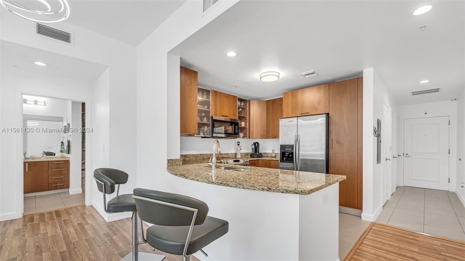 1945 S Ocean Dr 705, Hallandale Beach, Florida 33009, 1 Bedroom Bedrooms, ,1 BathroomBathrooms,Residentiallease,For Rent,1945 S Ocean Dr 705,A11561130