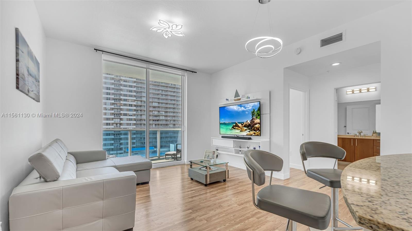 1945 S Ocean Dr 705, Hallandale Beach, Florida 33009, 1 Bedroom Bedrooms, ,1 BathroomBathrooms,Residentiallease,For Rent,1945 S Ocean Dr 705,A11561130