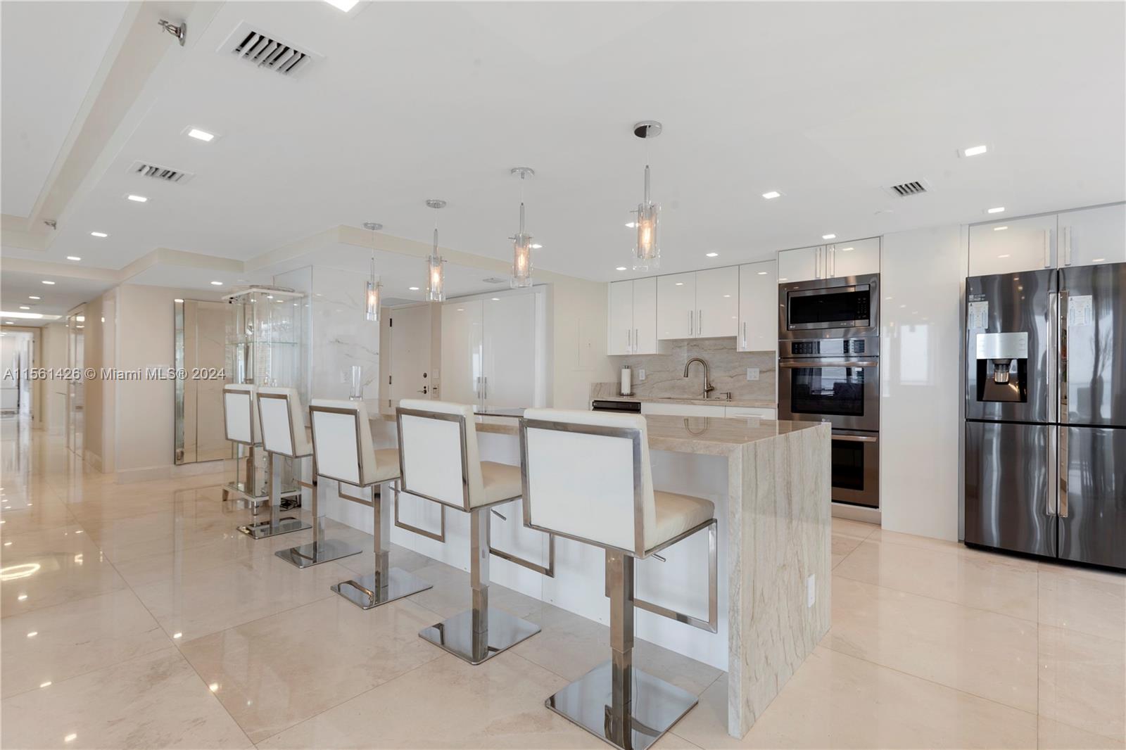 19707 Turnberry Way 20J, Aventura, Florida 33180, 3 Bedrooms Bedrooms, ,2 BathroomsBathrooms,Residentiallease,For Rent,19707 Turnberry Way 20J,A11561426