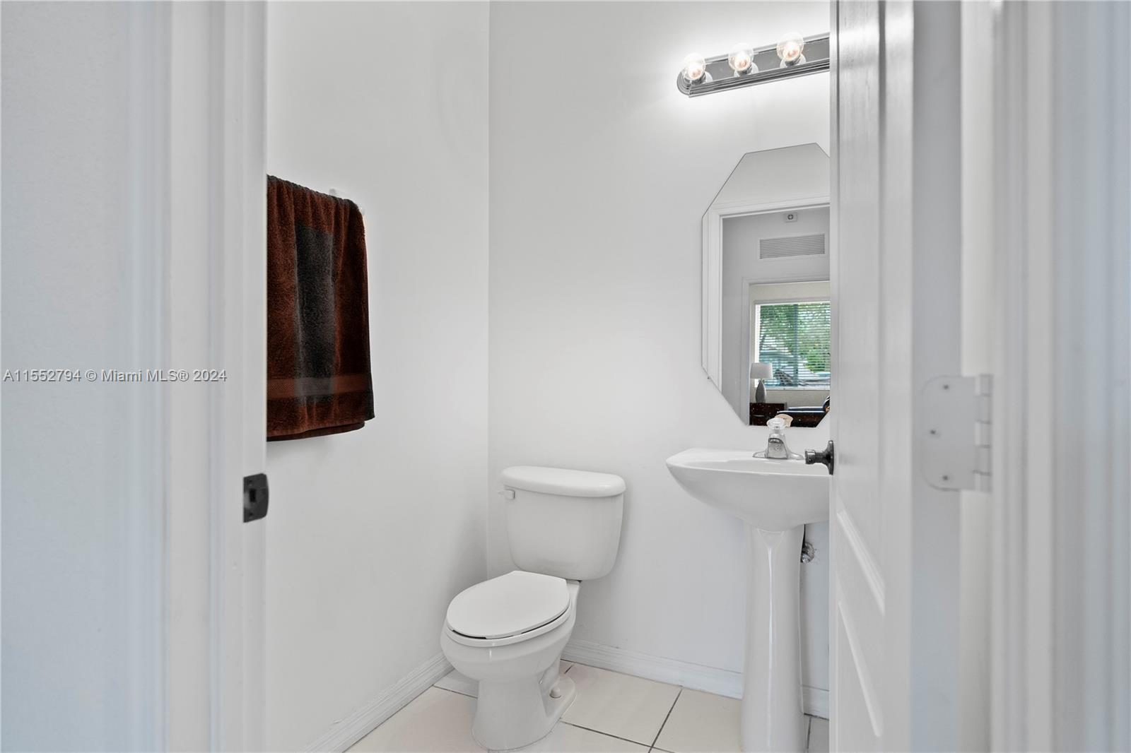 5254 SW 164th Ct, Miami, Florida 33185, 4 Bedrooms Bedrooms, ,2 BathroomsBathrooms,Residential,For Sale,5254 SW 164th Ct,A11552794