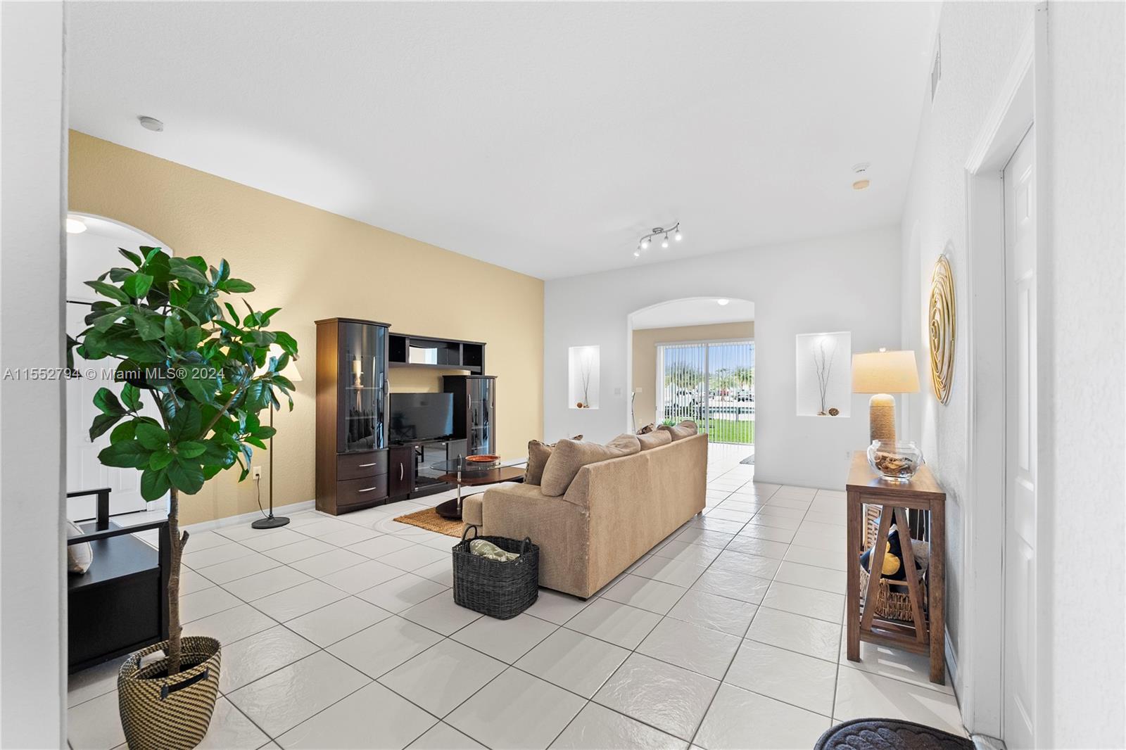 5254 SW 164th Ct, Miami, Florida 33185, 4 Bedrooms Bedrooms, ,2 BathroomsBathrooms,Residential,For Sale,5254 SW 164th Ct,A11552794