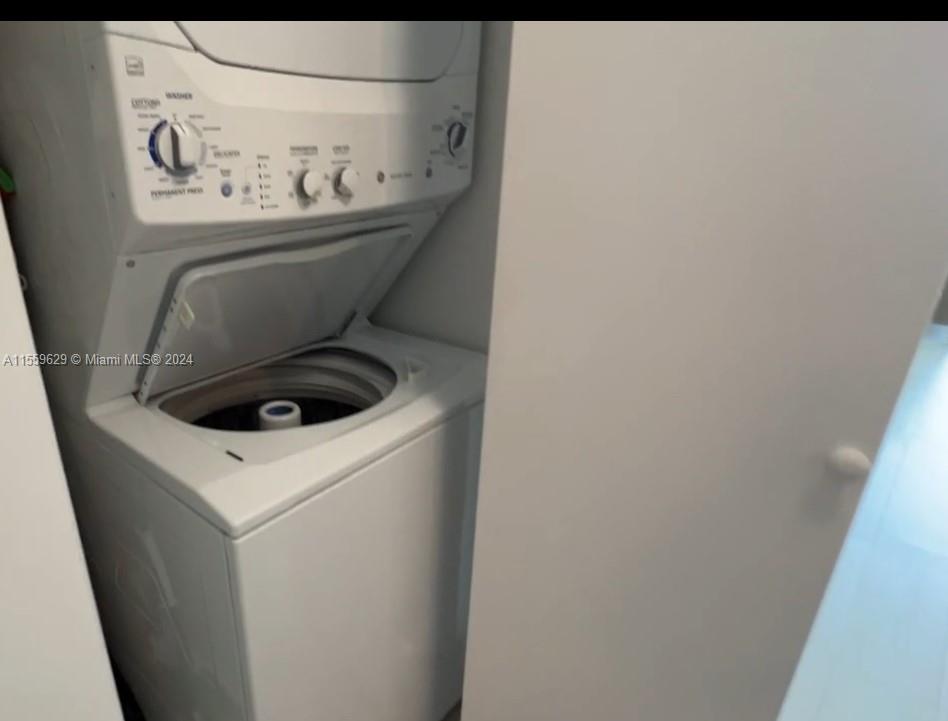 460 NE 28th St 3405, Miami, Florida 33137, 2 Bedrooms Bedrooms, ,2 BathroomsBathrooms,Residentiallease,For Rent,460 NE 28th St 3405,A11559629