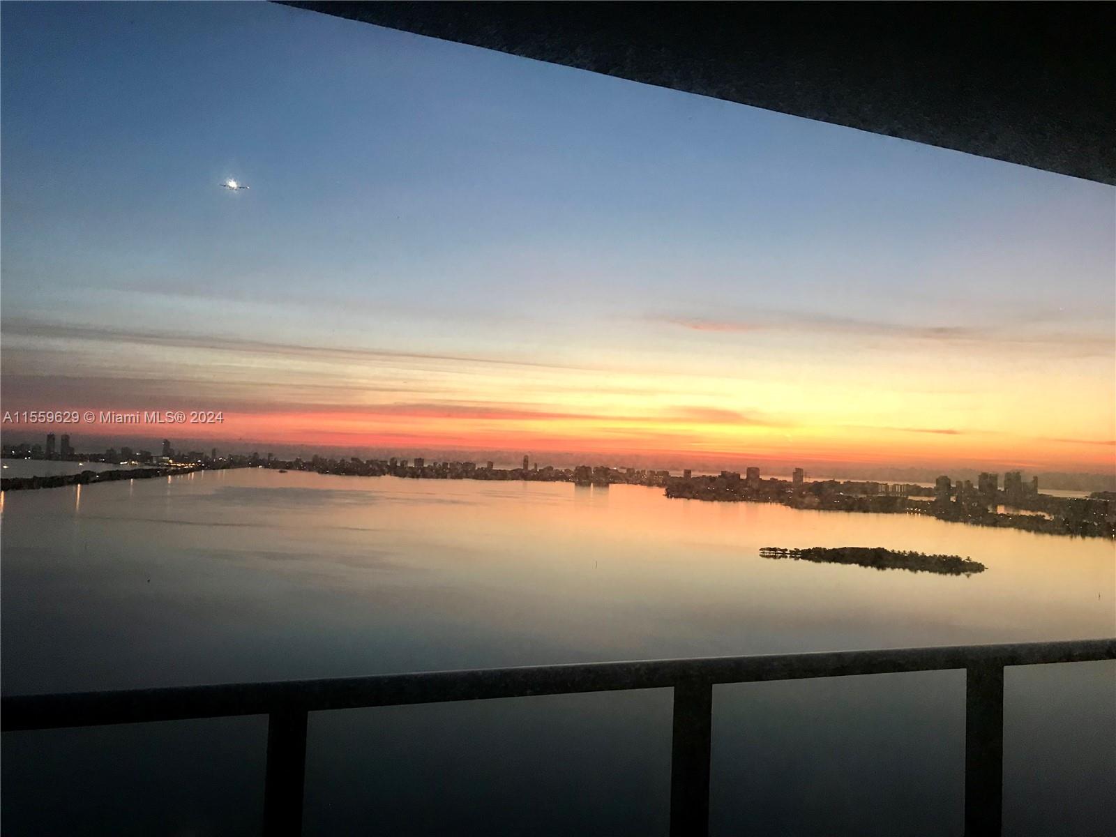 460 NE 28th St 3405, Miami, Florida 33137, 2 Bedrooms Bedrooms, ,2 BathroomsBathrooms,Residentiallease,For Rent,460 NE 28th St 3405,A11559629