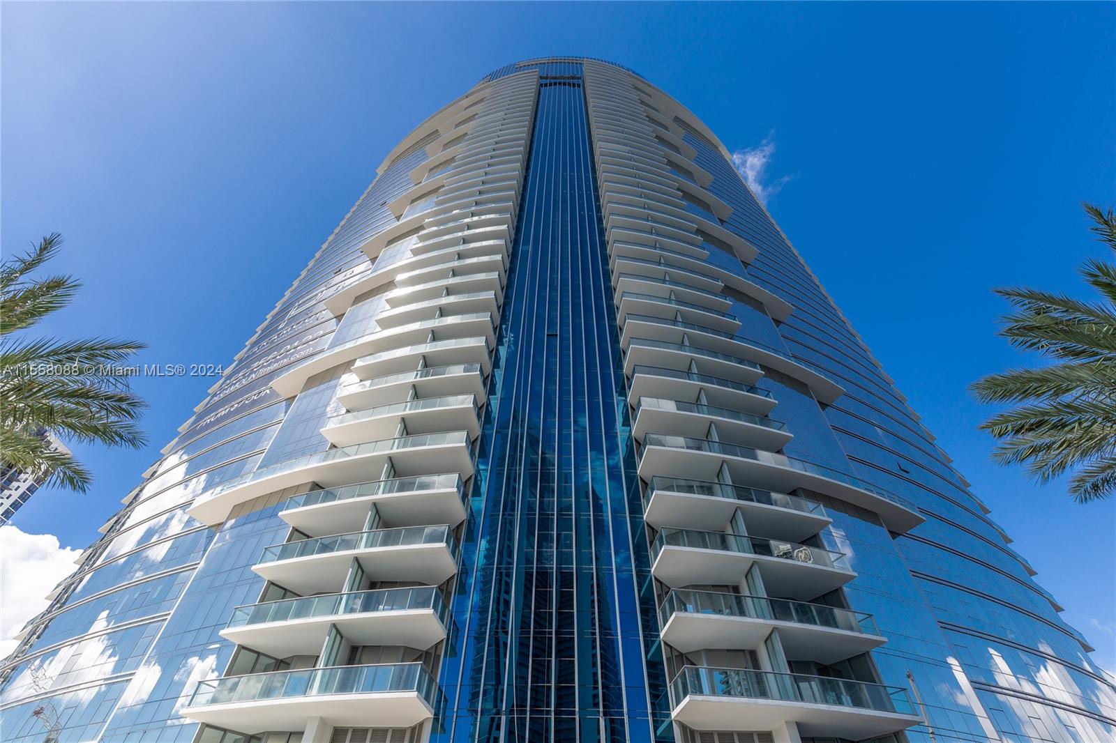 851 NE 1st Ave 3410, Miami, Florida 33132, 1 Bedroom Bedrooms, ,2 BathroomsBathrooms,Residentiallease,For Rent,851 NE 1st Ave 3410,A11558088