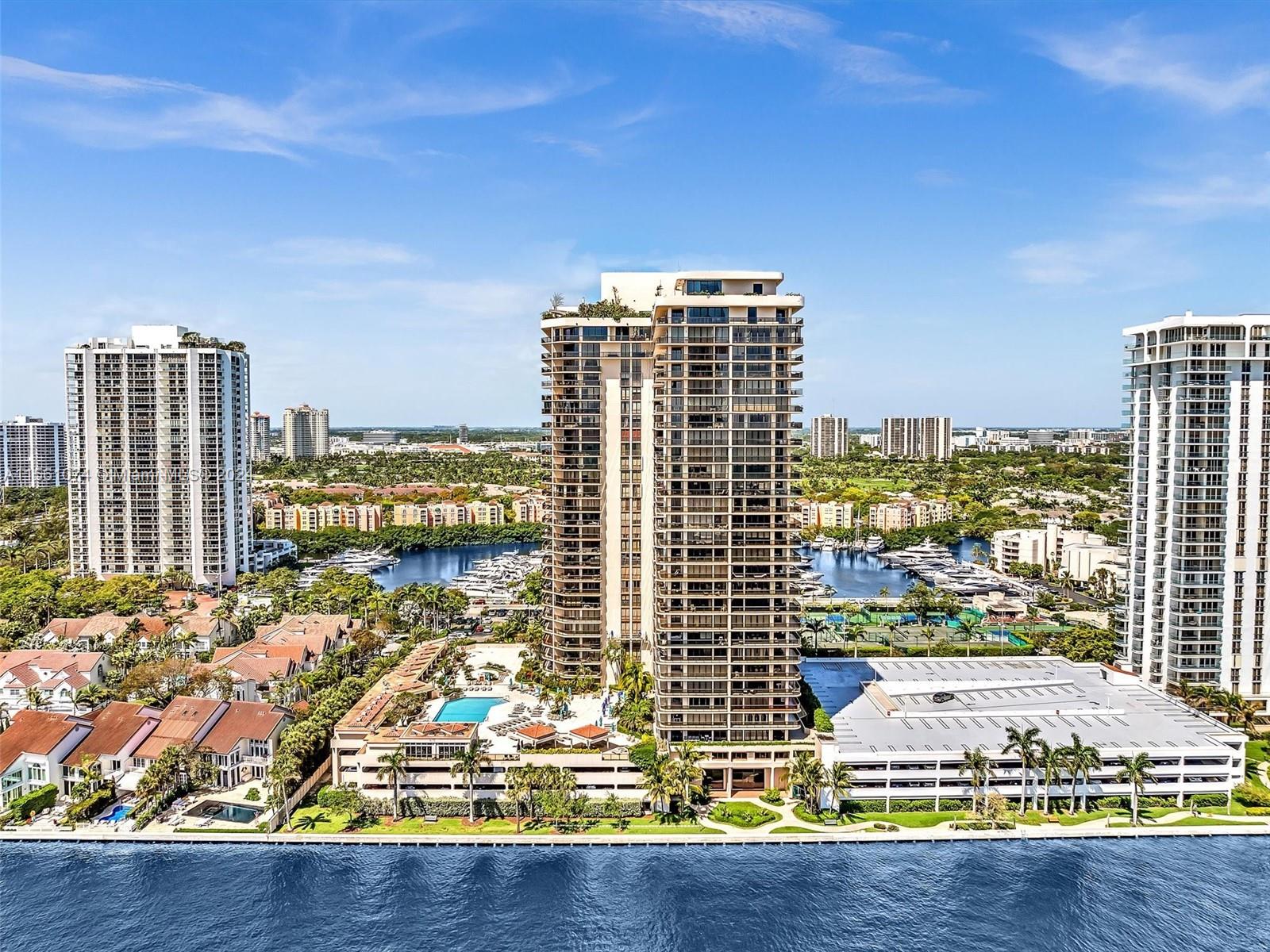 FABULOUS TURNBERRY ISLE WITH MARINA!