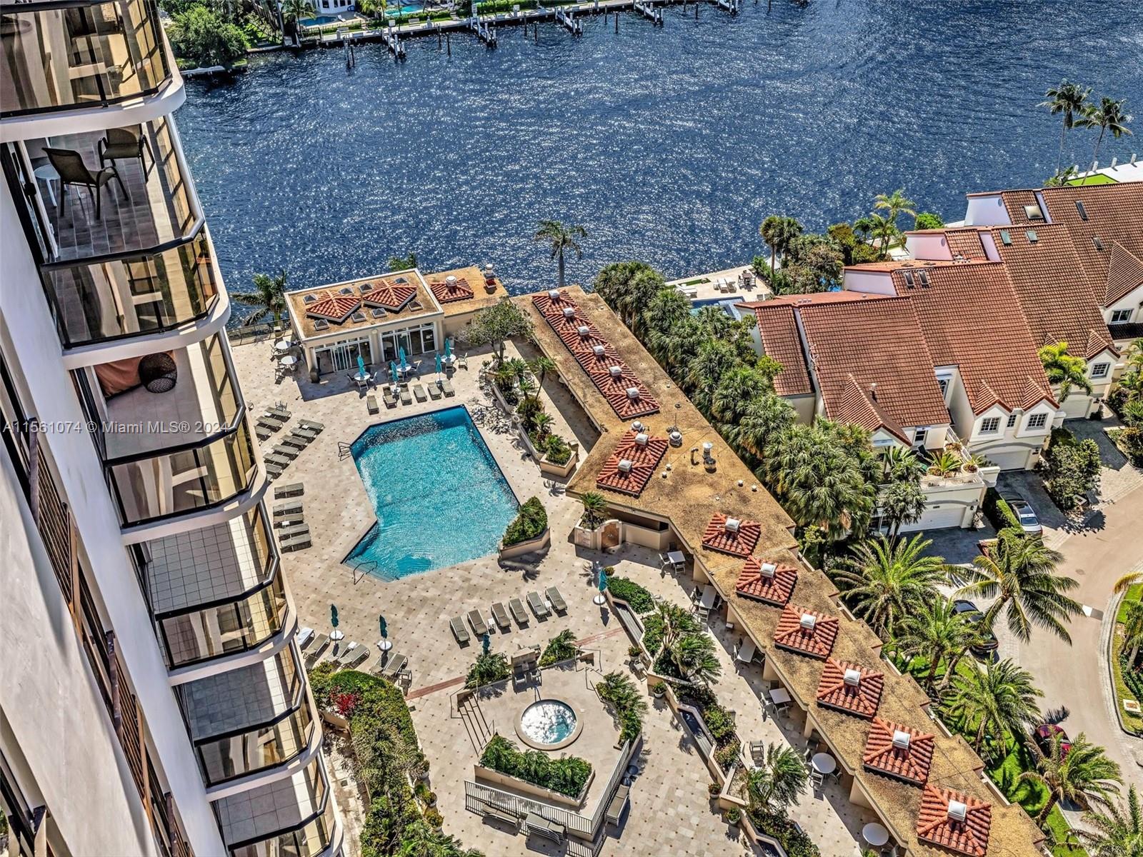 BEAUTIFUL RESORT LIKE PROPERTY ON TURNBERRY ISLE