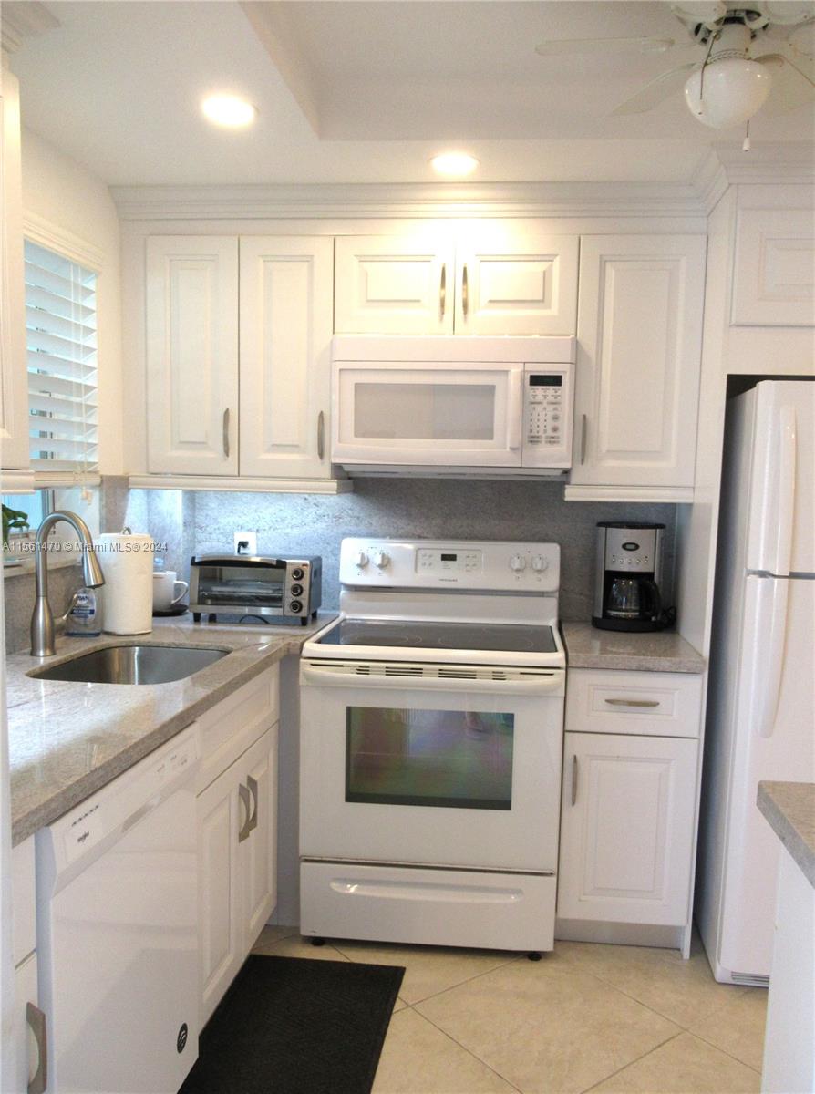 580 Egret Dr 216, Hallandale Beach, Florida 33009, 1 Bedroom Bedrooms, ,1 BathroomBathrooms,Residentiallease,For Rent,580 Egret Dr 216,A11561470