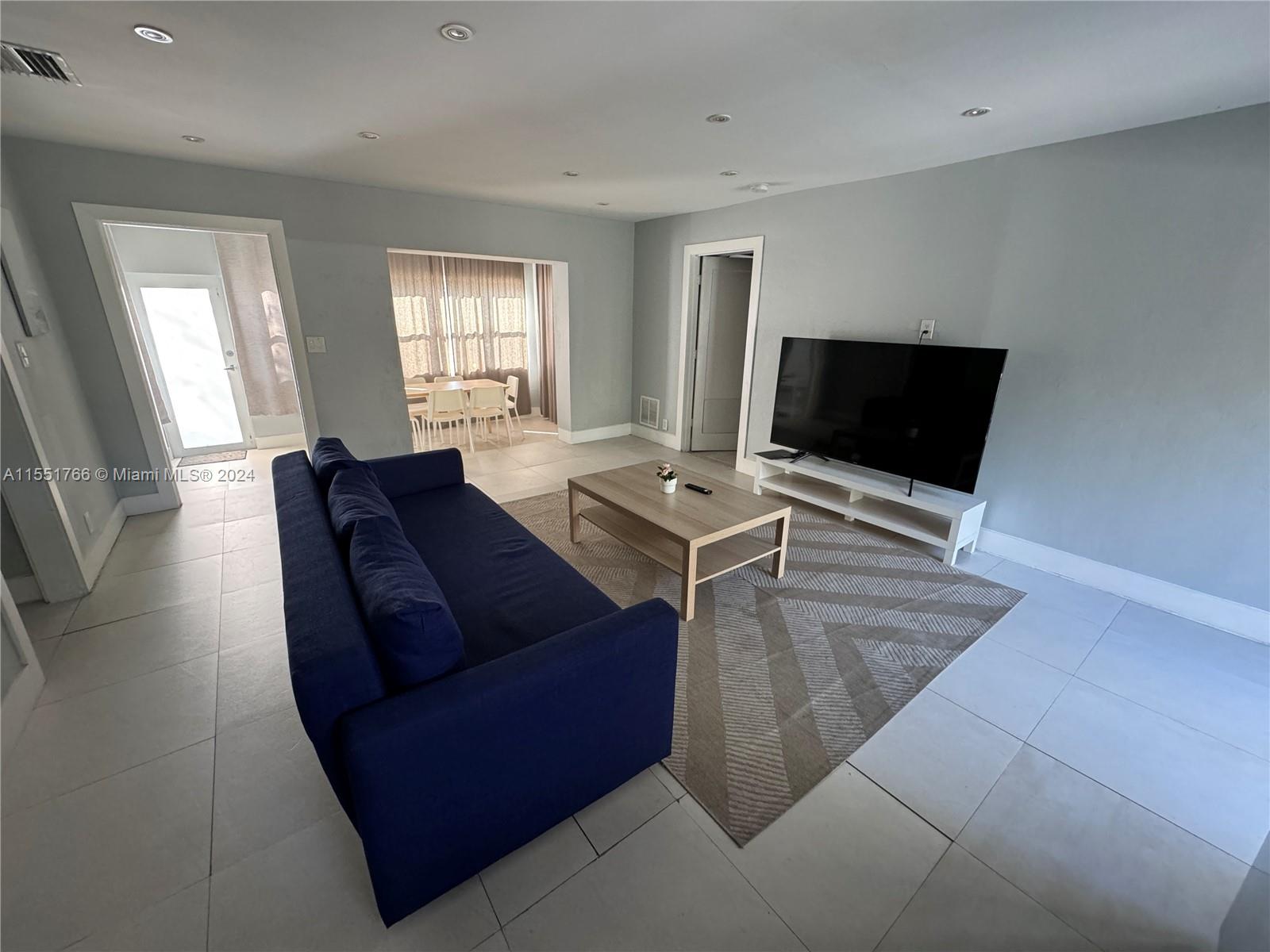 825 N 26th Ave N/A, Hollywood, Florida 33020, 3 Bedrooms Bedrooms, ,1 BathroomBathrooms,Residentiallease,For Rent,825 N 26th Ave N/A,A11551766