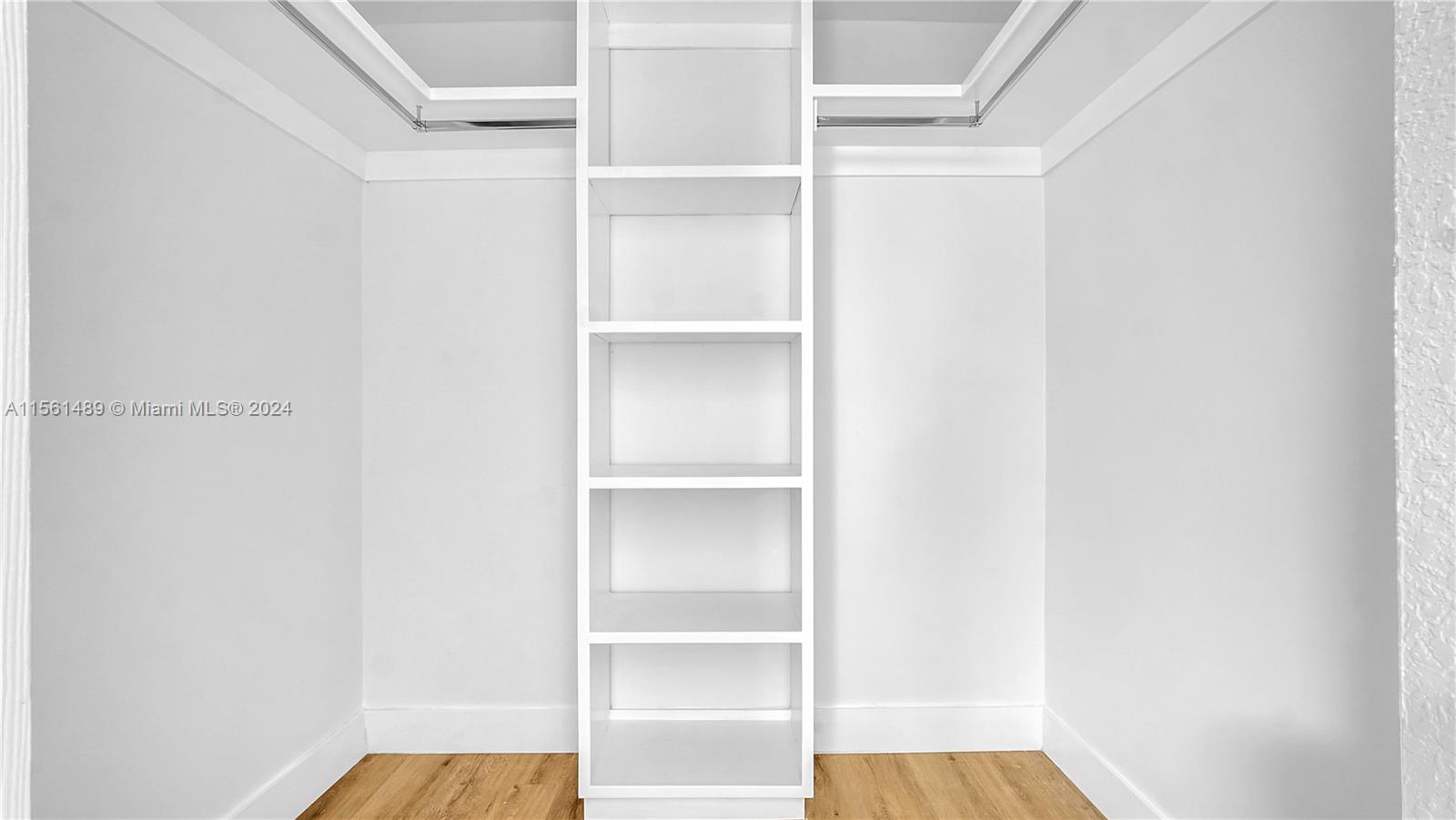 226 NW 6th Ave, Dania Beach, Florida 33004, 3 Bedrooms Bedrooms, 2 Rooms Rooms,3 BathroomsBathrooms,Residential,For Sale,226 NW 6th Ave,A11561489