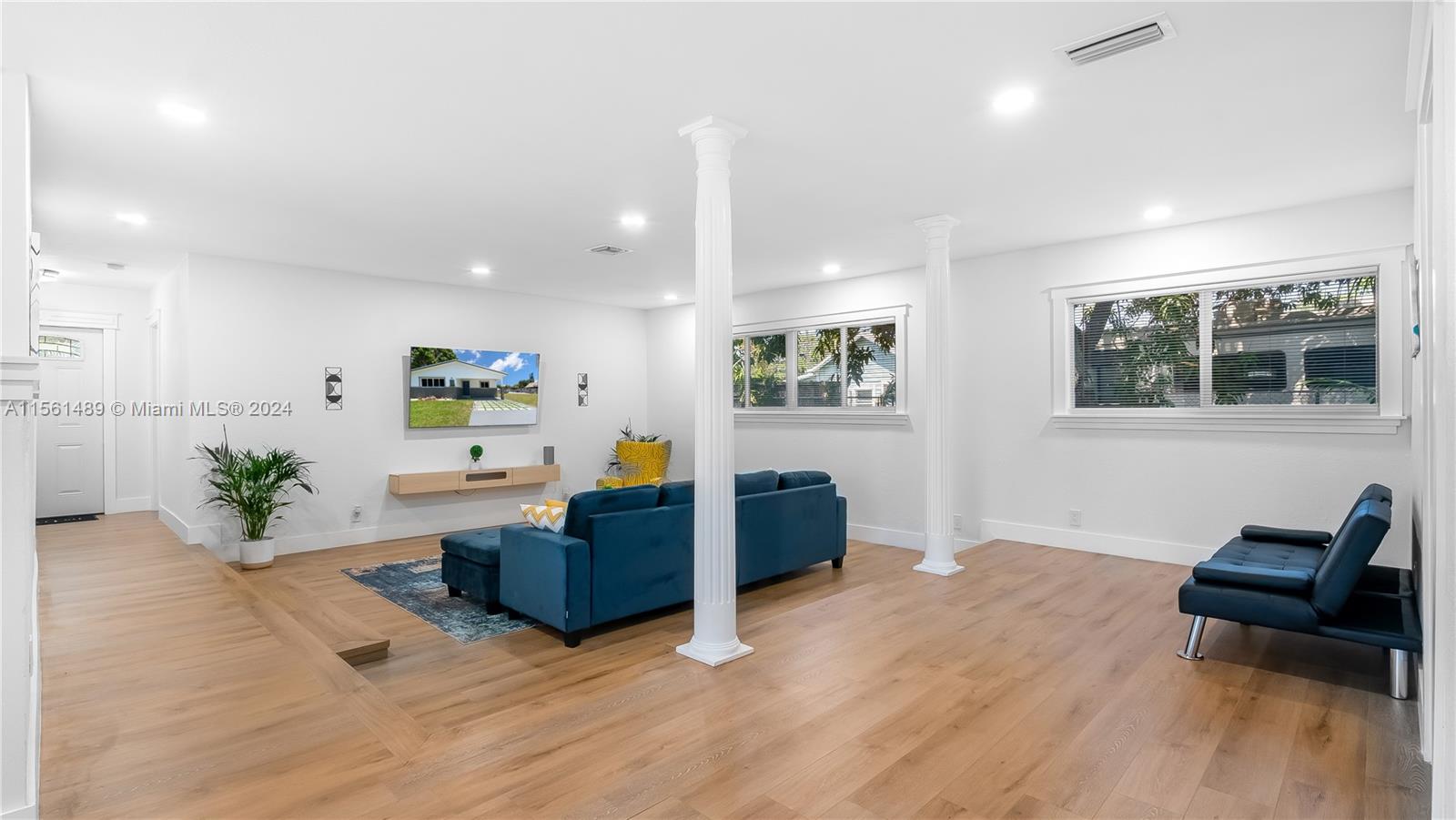 226 NW 6th Ave, Dania Beach, Florida 33004, 3 Bedrooms Bedrooms, 2 Rooms Rooms,3 BathroomsBathrooms,Residential,For Sale,226 NW 6th Ave,A11561489