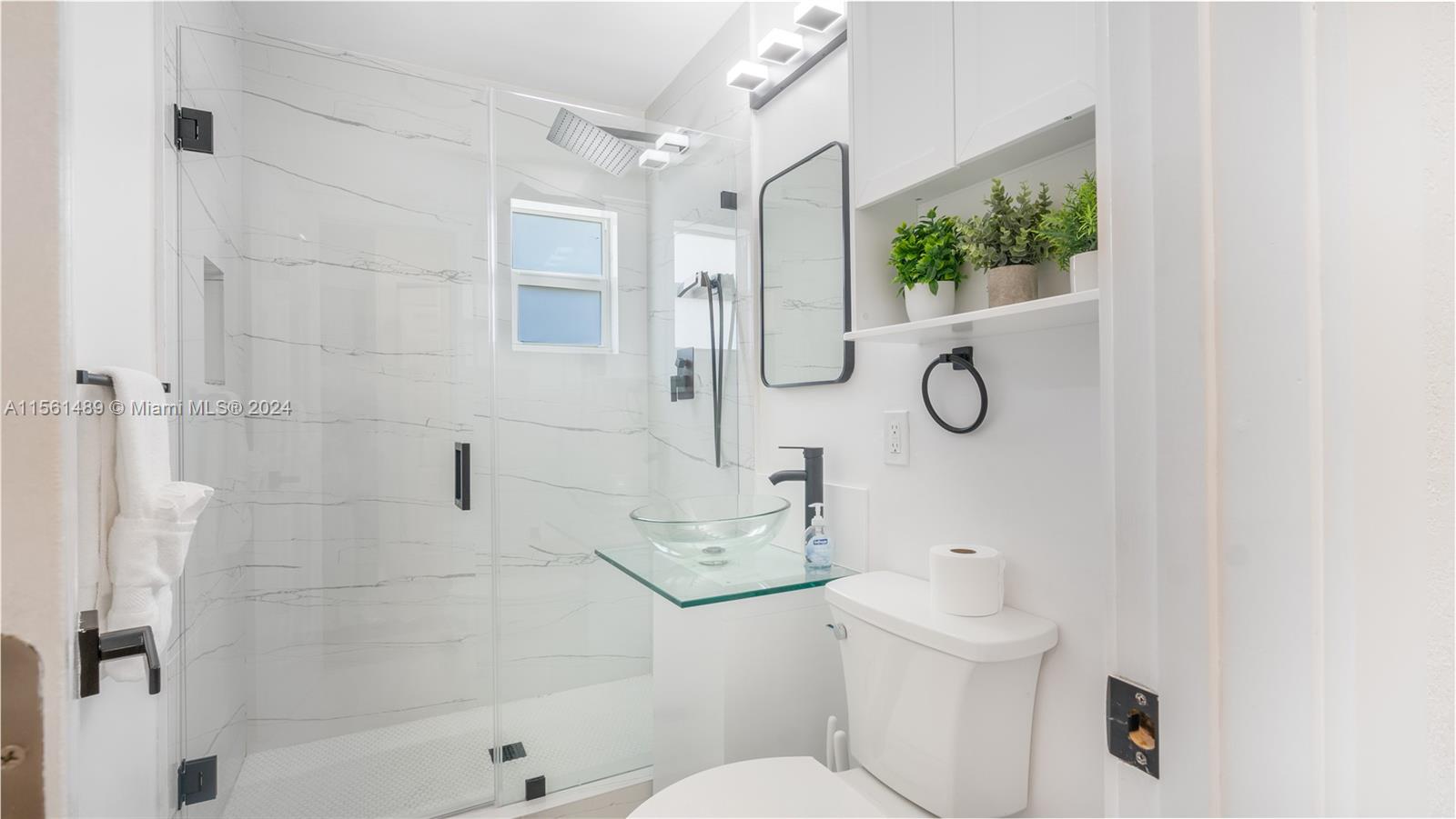 226 NW 6th Ave, Dania Beach, Florida 33004, 3 Bedrooms Bedrooms, 2 Rooms Rooms,3 BathroomsBathrooms,Residential,For Sale,226 NW 6th Ave,A11561489