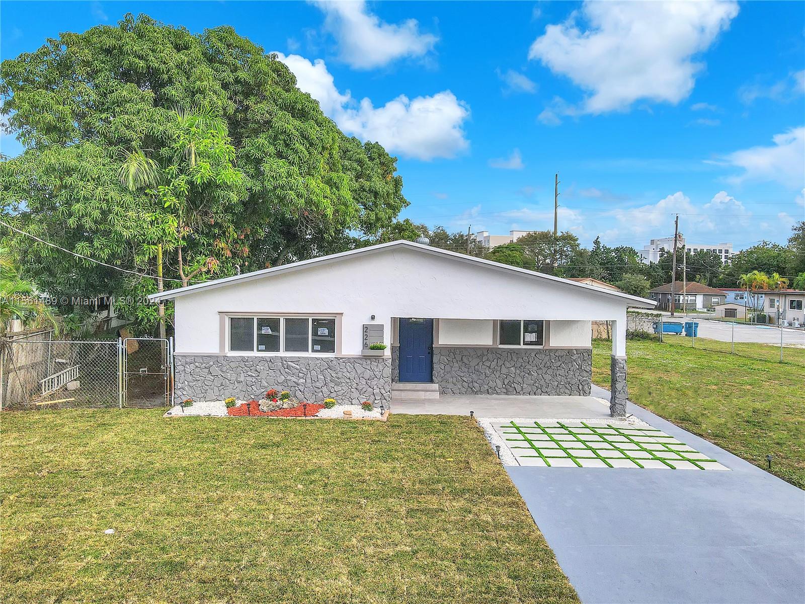 226 NW 6th Ave, Dania Beach, Florida 33004, 3 Bedrooms Bedrooms, 2 Rooms Rooms,3 BathroomsBathrooms,Residential,For Sale,226 NW 6th Ave,A11561489