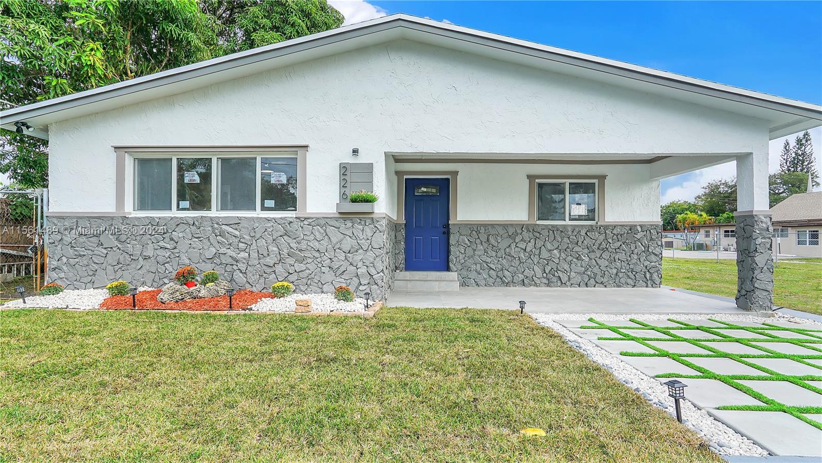 226 NW 6th Ave, Dania Beach, Florida 33004, 3 Bedrooms Bedrooms, 2 Rooms Rooms,3 BathroomsBathrooms,Residential,For Sale,226 NW 6th Ave,A11561489