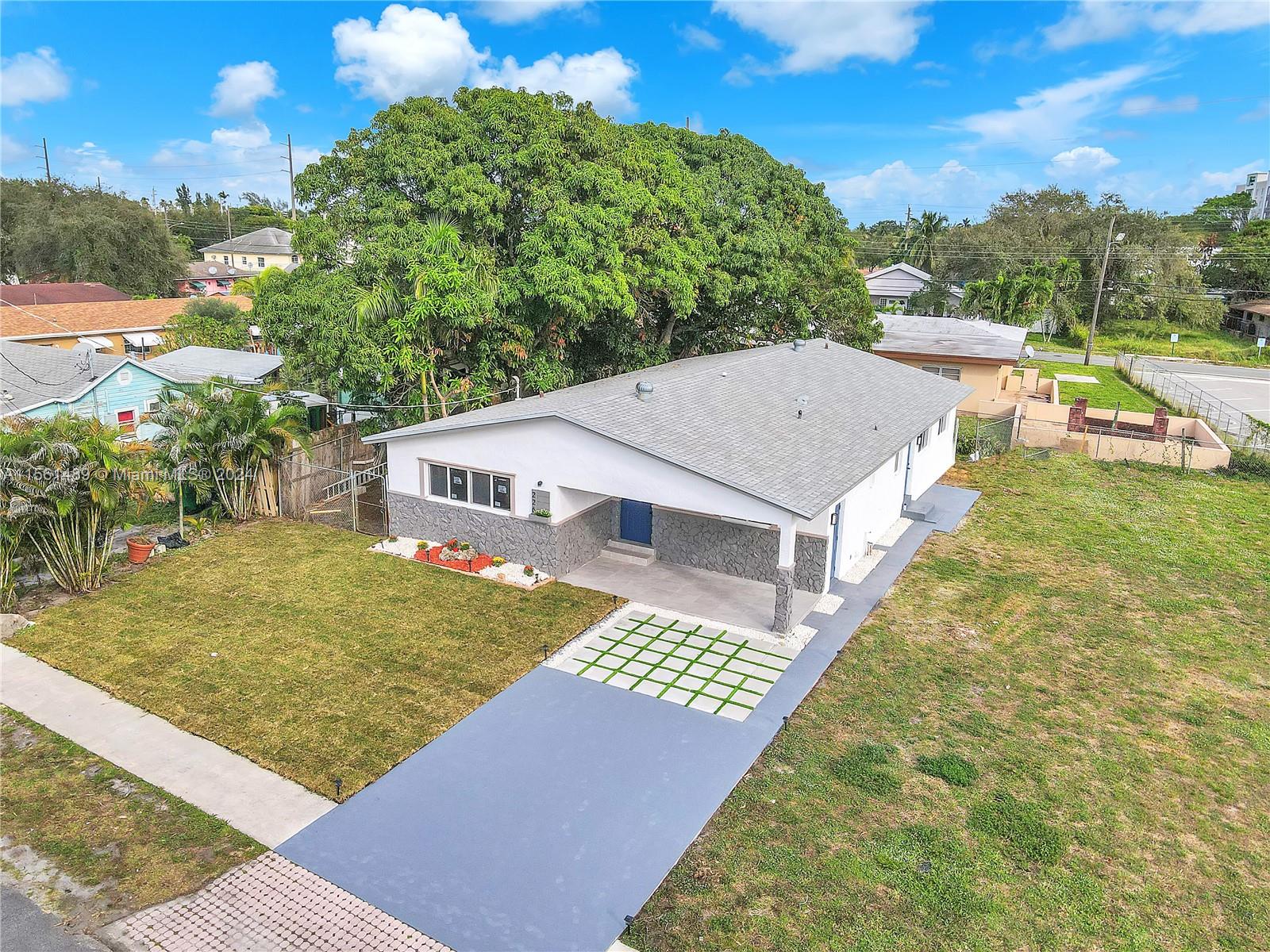226 NW 6th Ave, Dania Beach, Florida 33004, 3 Bedrooms Bedrooms, 2 Rooms Rooms,3 BathroomsBathrooms,Residential,For Sale,226 NW 6th Ave,A11561489