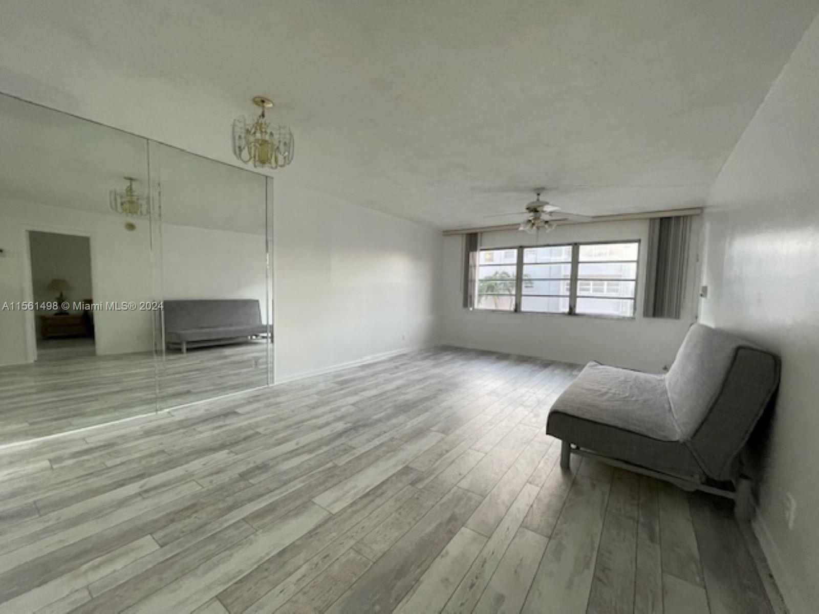 410 SE 2nd St 210, Hallandale Beach, Florida 33009, 1 Bedroom Bedrooms, ,1 BathroomBathrooms,Residential,For Sale,410 SE 2nd St 210,A11561498