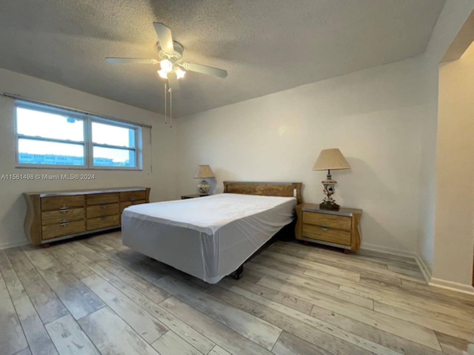 410 SE 2nd St 210, Hallandale Beach, Florida 33009, 1 Bedroom Bedrooms, ,1 BathroomBathrooms,Residential,For Sale,410 SE 2nd St 210,A11561498