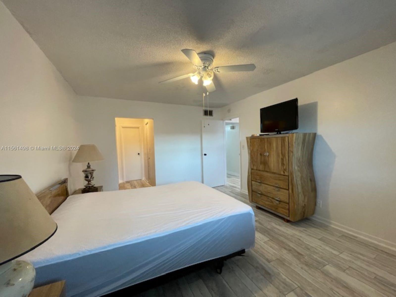 410 SE 2nd St 210, Hallandale Beach, Florida 33009, 1 Bedroom Bedrooms, ,1 BathroomBathrooms,Residential,For Sale,410 SE 2nd St 210,A11561498