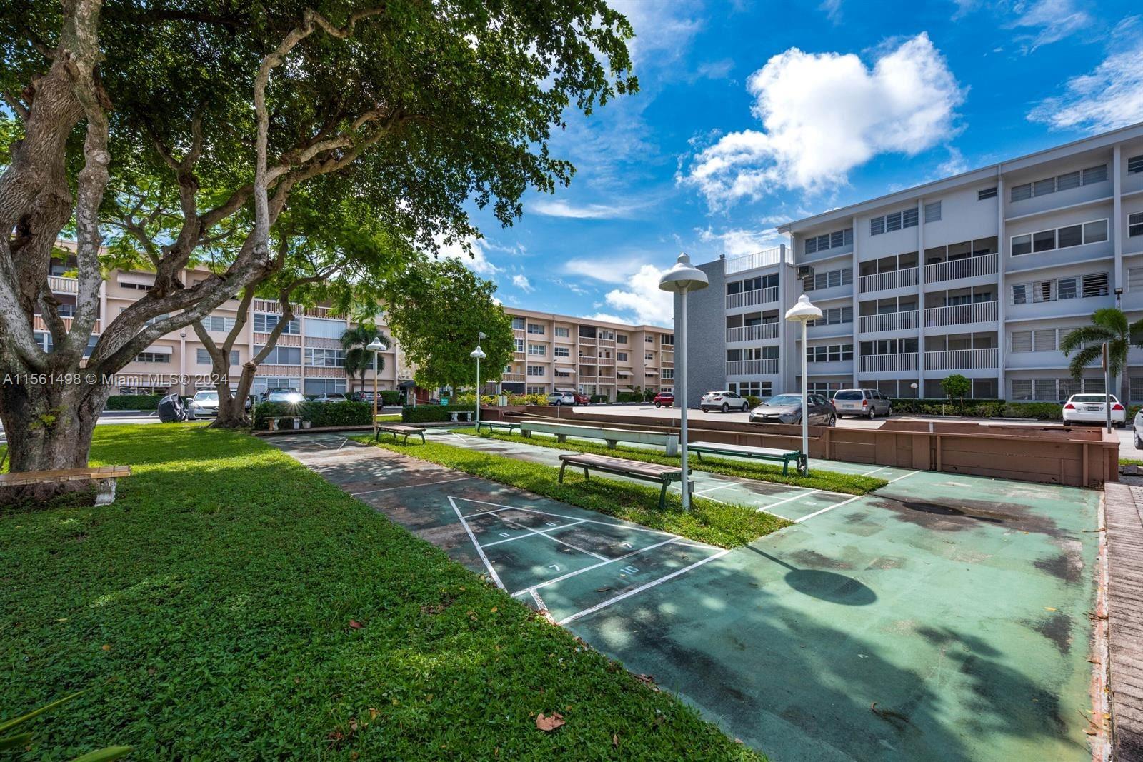 410 SE 2nd St 210, Hallandale Beach, Florida 33009, 1 Bedroom Bedrooms, ,1 BathroomBathrooms,Residential,For Sale,410 SE 2nd St 210,A11561498