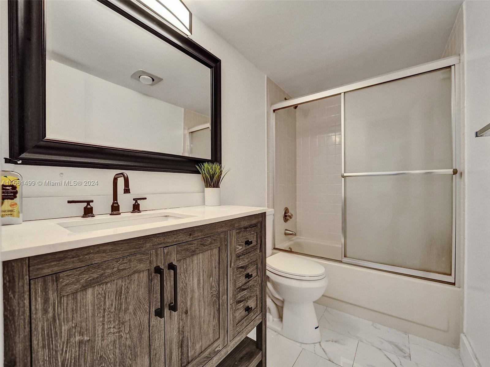 311 SE 3rd St 404, Dania Beach, Florida 33004, 2 Bedrooms Bedrooms, ,2 BathroomsBathrooms,Residential,For Sale,311 SE 3rd St 404,A11561499