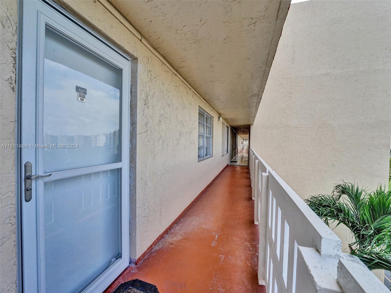 311 SE 3rd St 404, Dania Beach, Florida 33004, 2 Bedrooms Bedrooms, ,2 BathroomsBathrooms,Residential,For Sale,311 SE 3rd St 404,A11561499