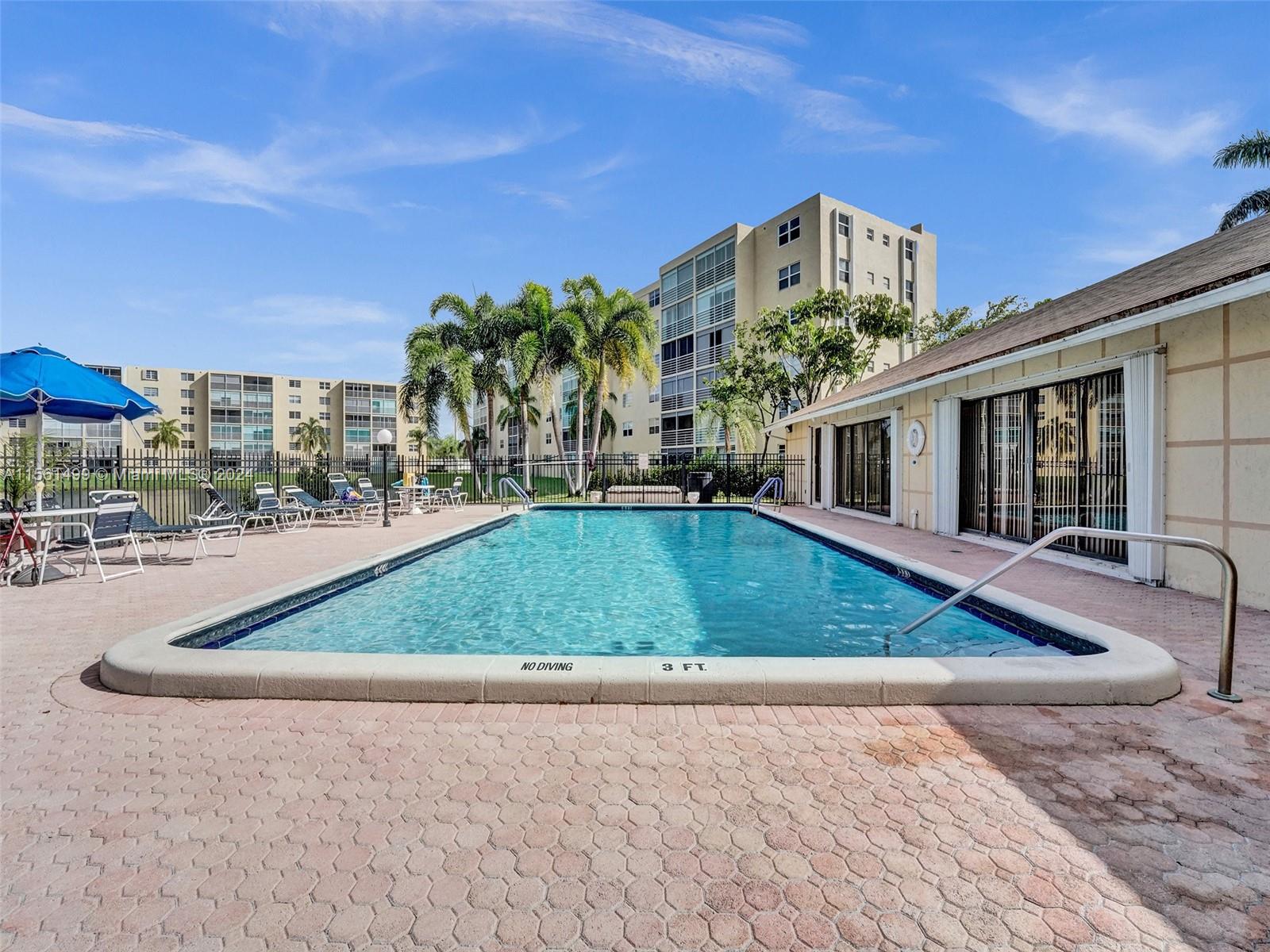 311 SE 3rd St 404, Dania Beach, Florida 33004, 2 Bedrooms Bedrooms, ,2 BathroomsBathrooms,Residential,For Sale,311 SE 3rd St 404,A11561499