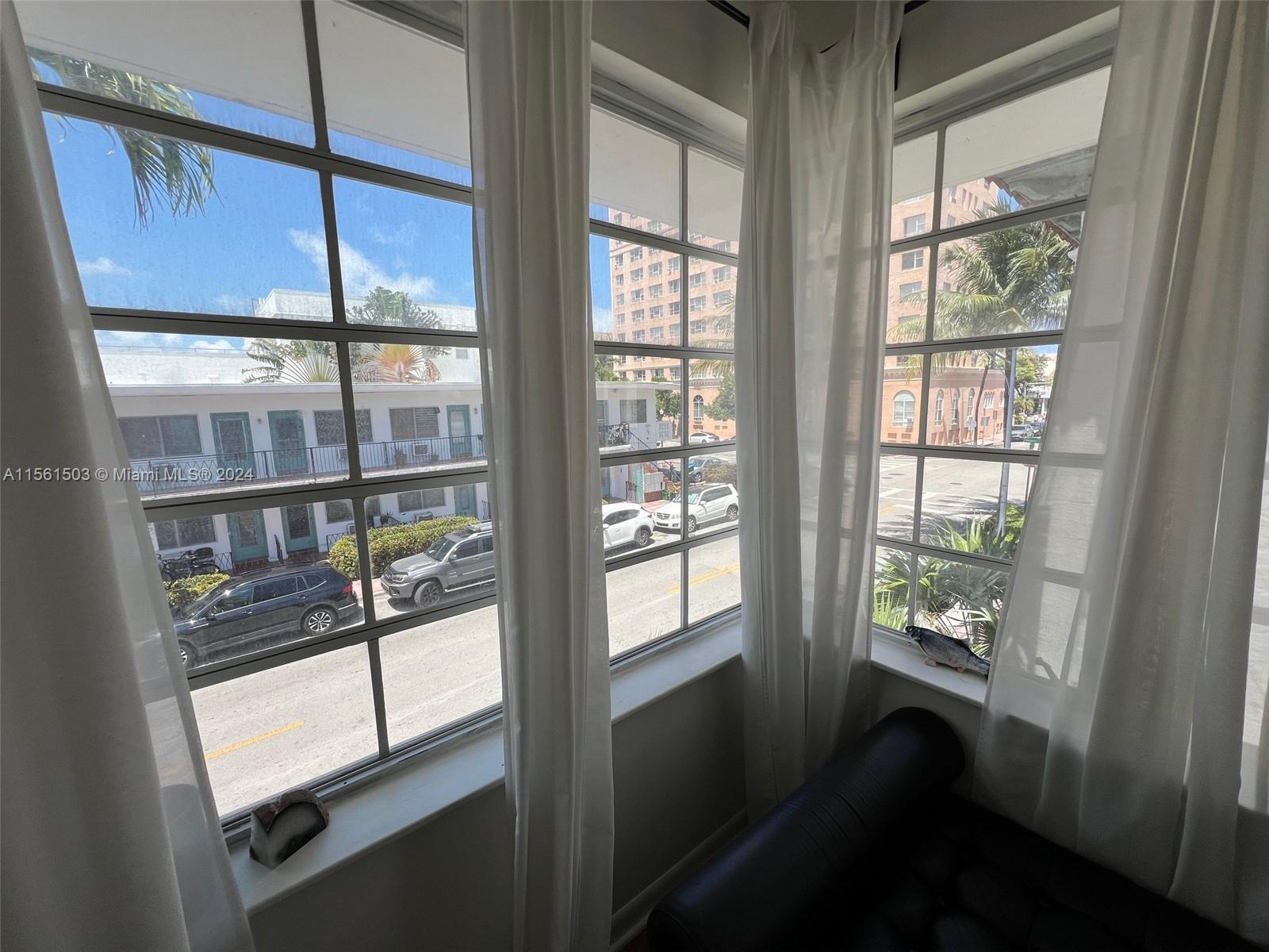 610 8th St 205, Miami Beach, Florida 33139, 1 Bedroom Bedrooms, ,1 BathroomBathrooms,Residential,For Sale,610 8th St 205,A11561503