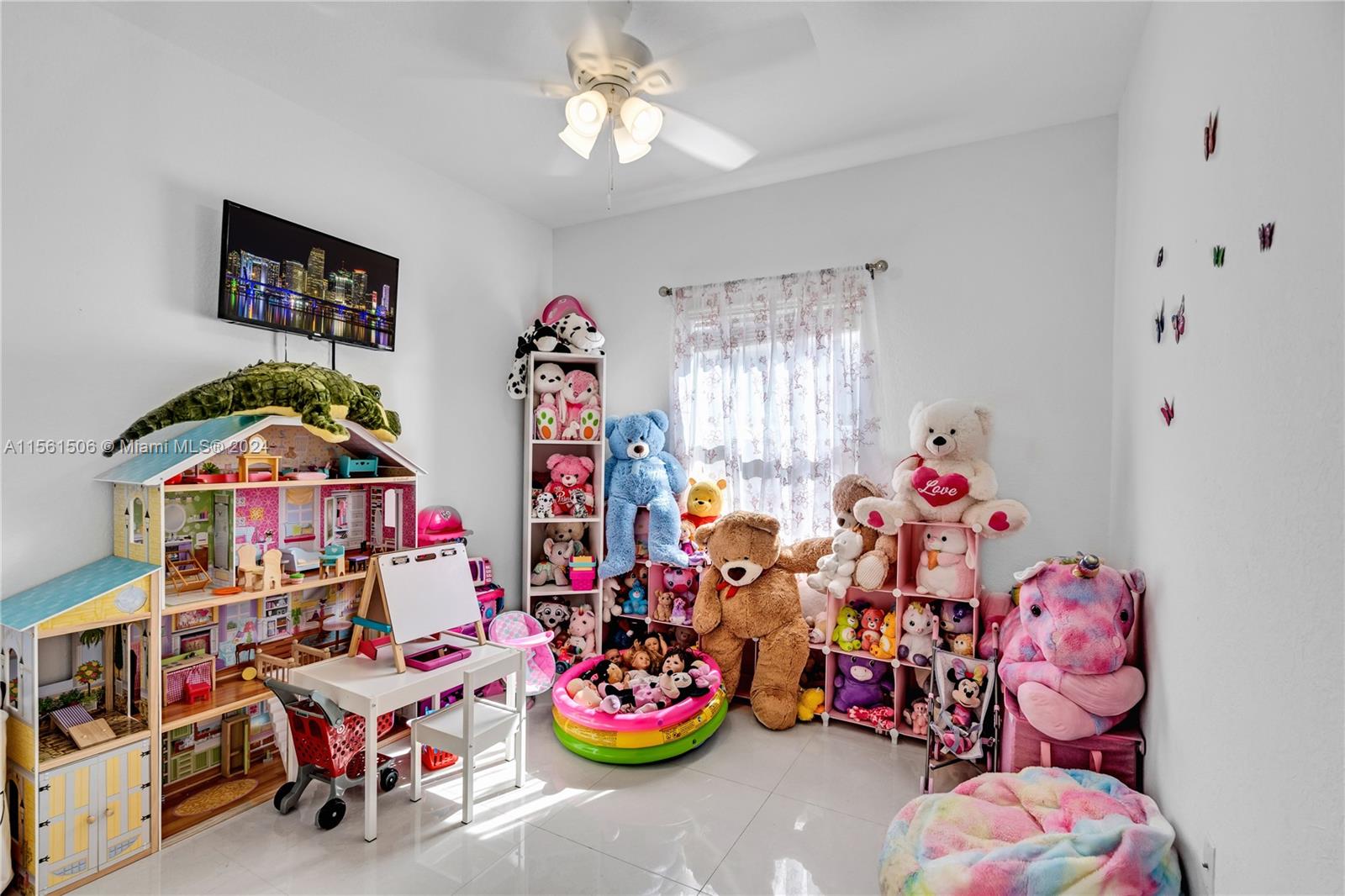 2290 NE 3rd Ct, Homestead, Florida 33033, 4 Bedrooms Bedrooms, ,2 BathroomsBathrooms,Residential,For Sale,2290 NE 3rd Ct,A11561506