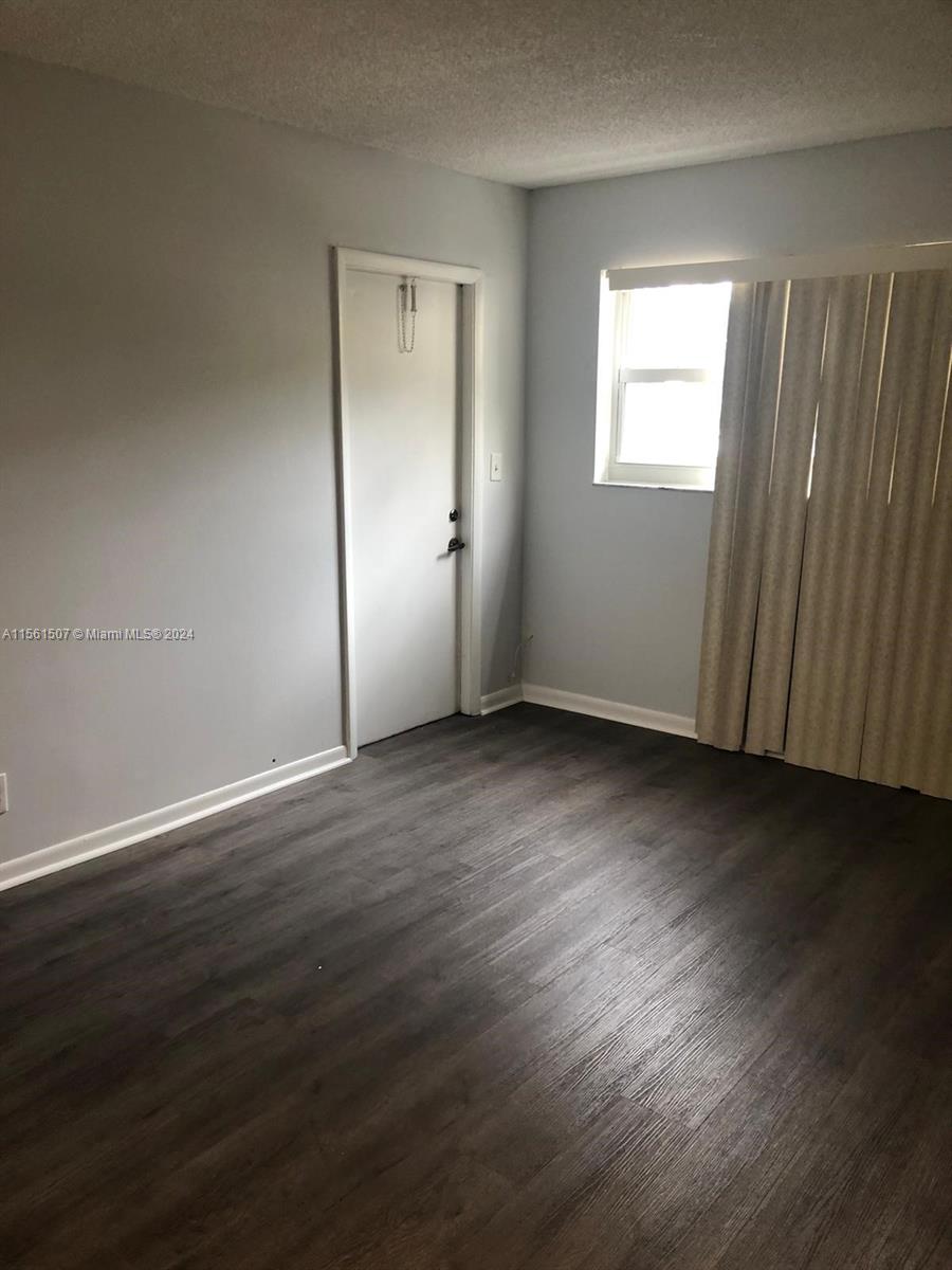 220 SW 9th Ave 210, Hallandale Beach, Florida 33009, 1 Bedroom Bedrooms, ,1 BathroomBathrooms,Residentiallease,For Rent,220 SW 9th Ave 210,A11561507