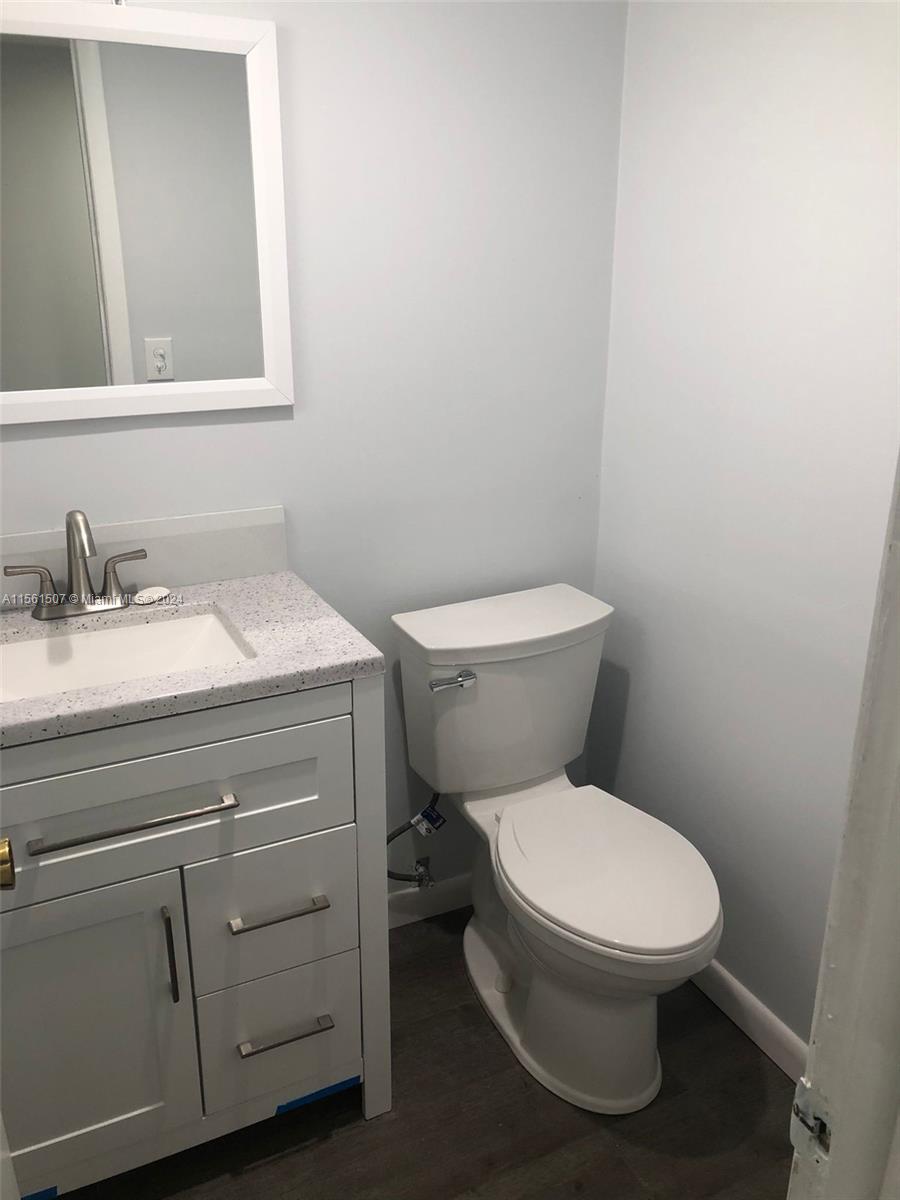 220 SW 9th Ave 210, Hallandale Beach, Florida 33009, 1 Bedroom Bedrooms, ,1 BathroomBathrooms,Residentiallease,For Rent,220 SW 9th Ave 210,A11561507