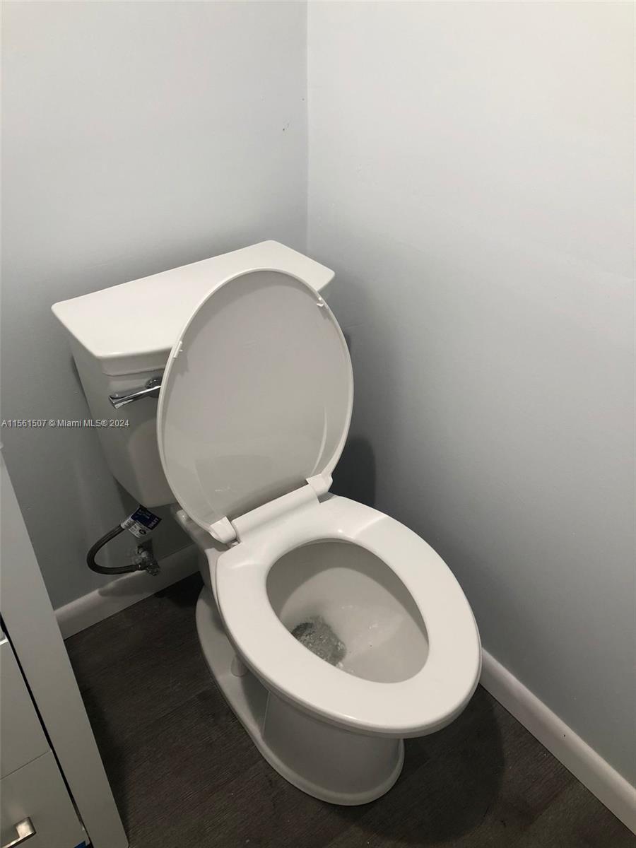 220 SW 9th Ave 210, Hallandale Beach, Florida 33009, 1 Bedroom Bedrooms, ,1 BathroomBathrooms,Residentiallease,For Rent,220 SW 9th Ave 210,A11561507